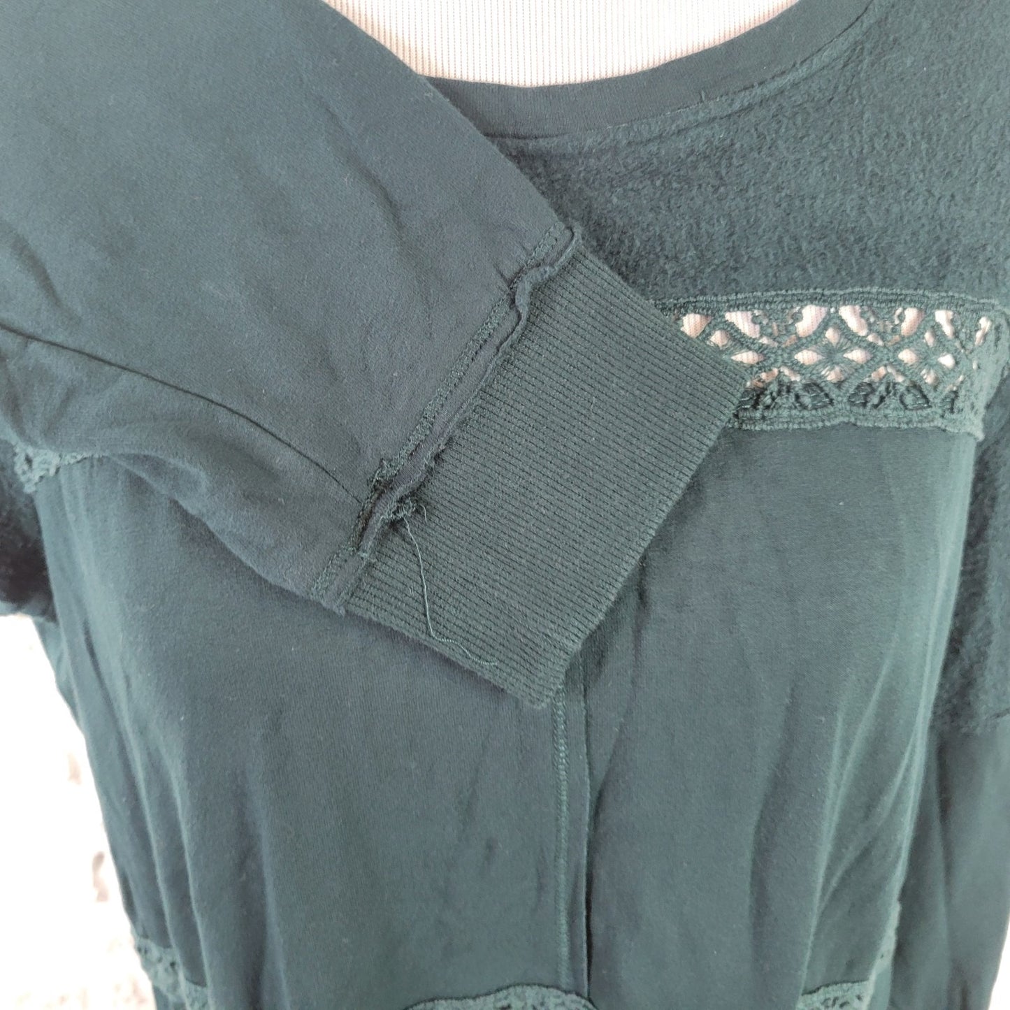Knox Rose Womens XL Green Long Sleeve Blouse Crochet Trim Super Soft Stretch Top