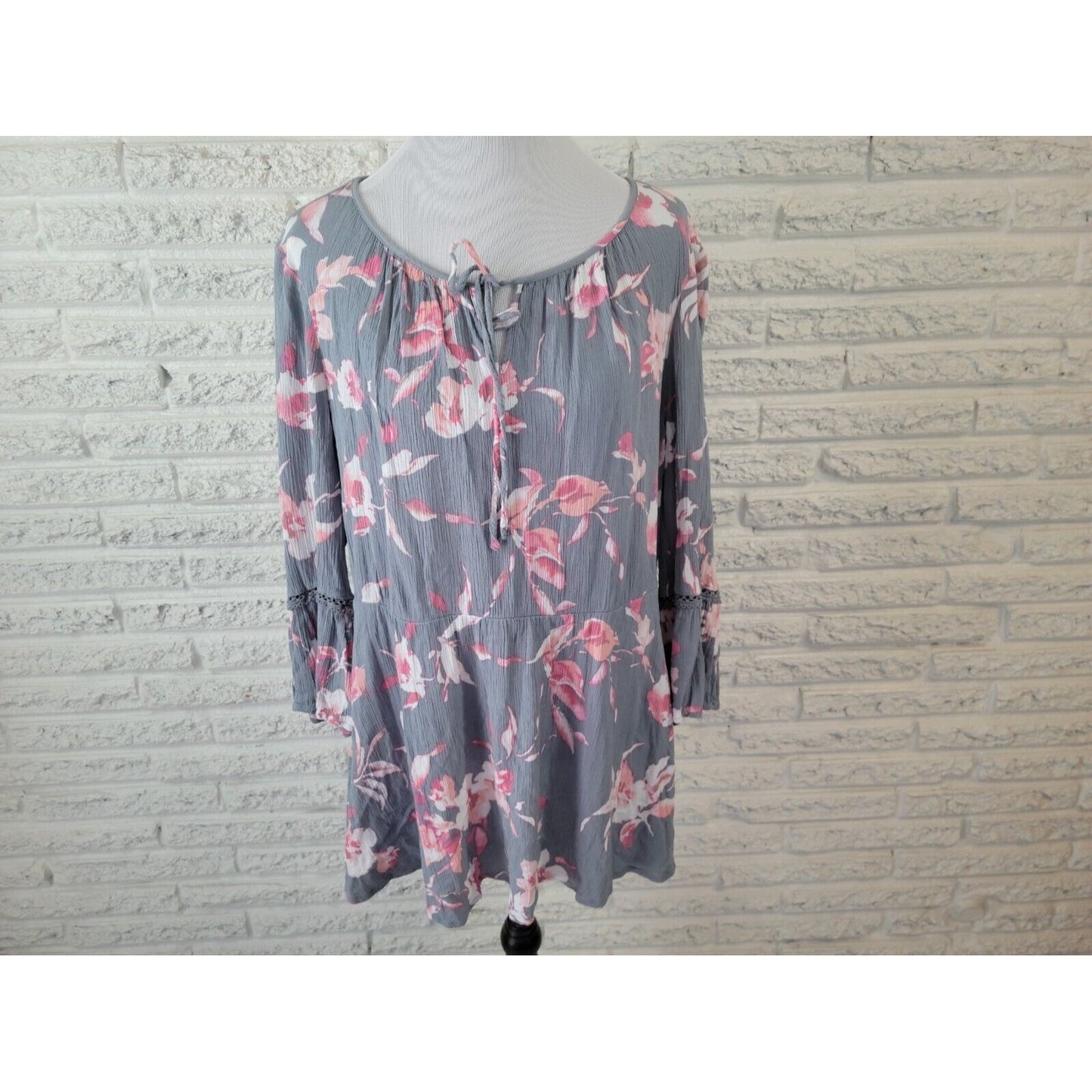 Lane Bryant Womens Top 18 20 Tunic Bell Sleeve Boho Crochet Keyhole Blue Floral