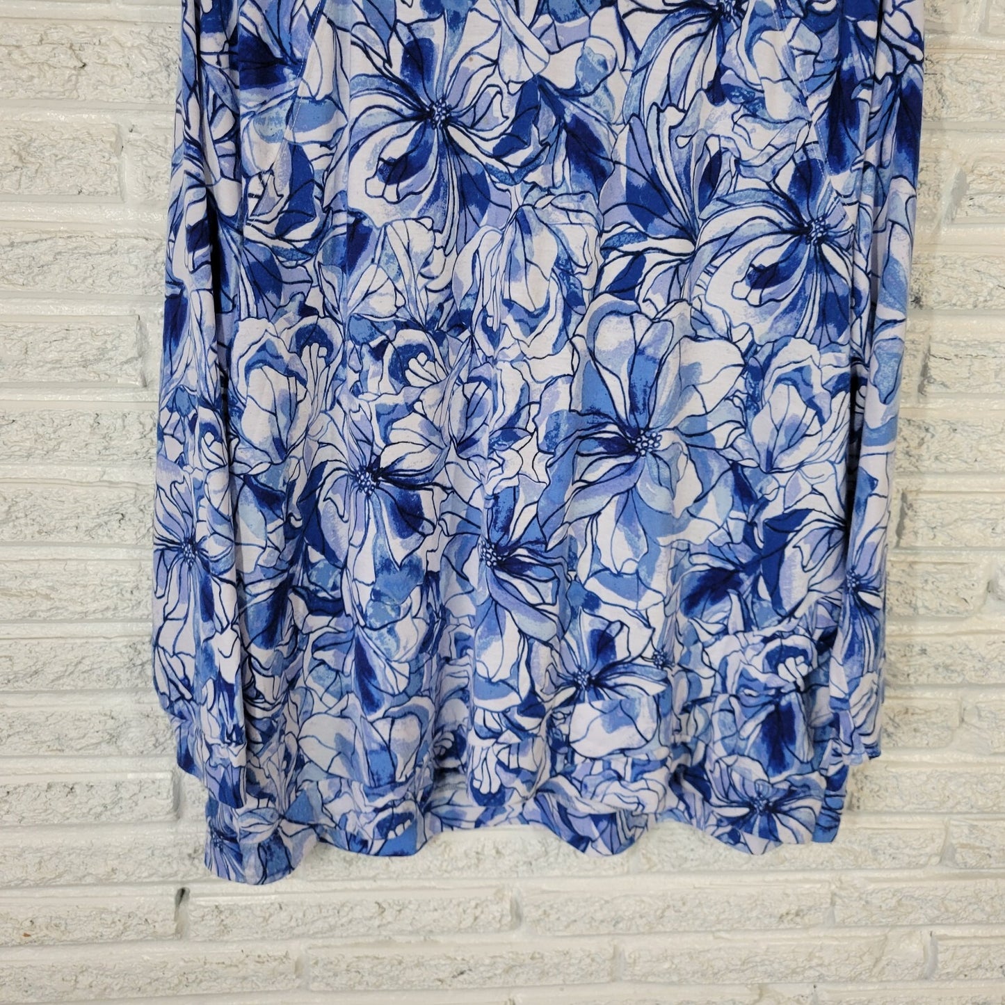 CD Daniels Womens Top 3X Plus Tunic Long Sleeve Blue Floral Poly Blend Casual