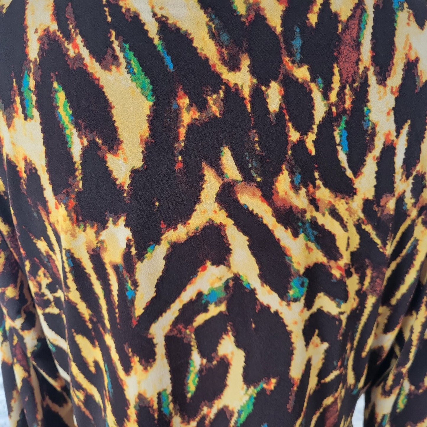 Bold Elements Womens Top Extra Large Long Sleeve Brown Yellow Animal Print