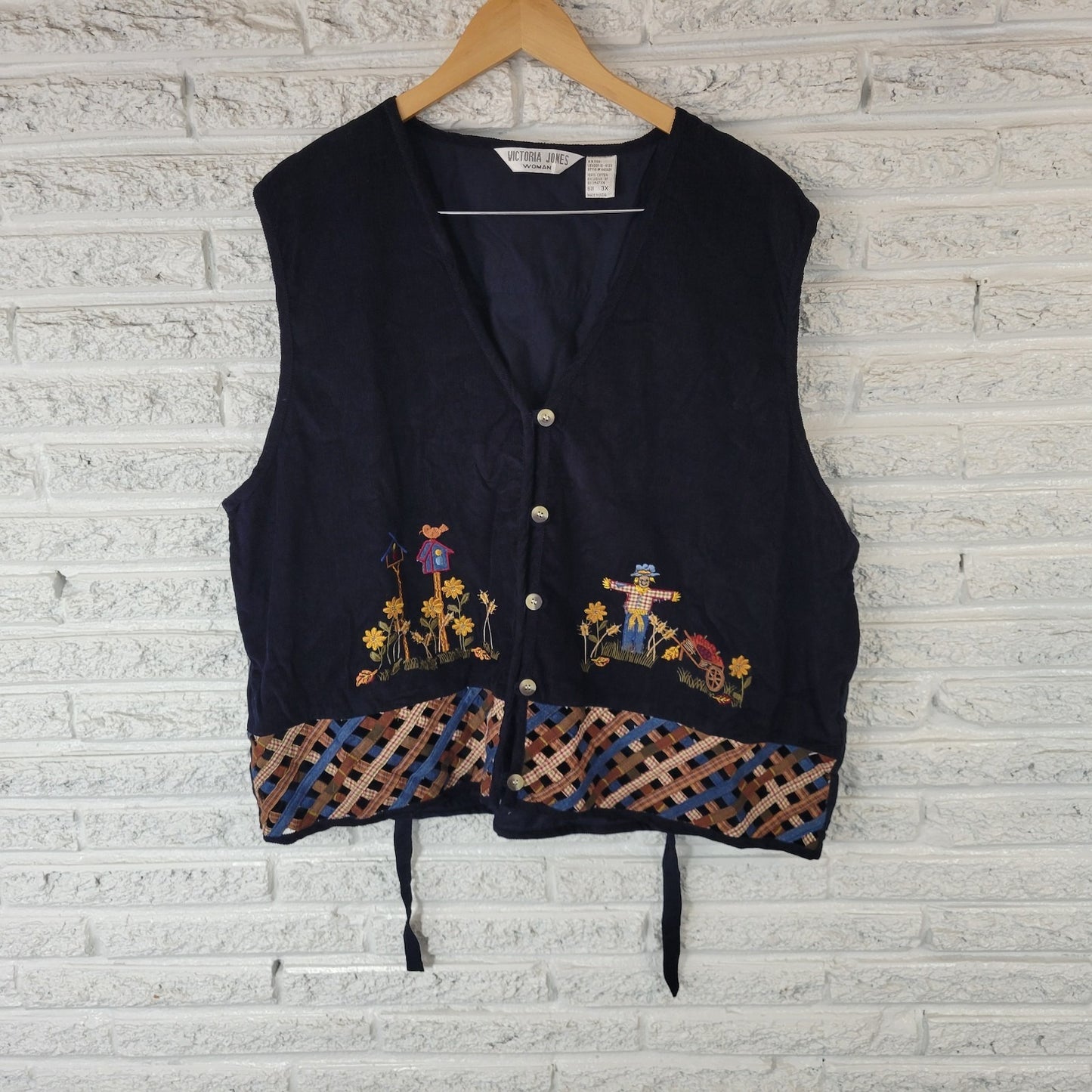 Victoria Jones Womens Vest 3X Plus Blue Embroidered Scarecrow Birdhouse Cotton