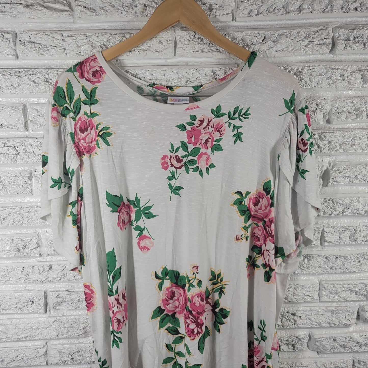 Lularoe Womens Top 3XL Plus Tee Short Sleeve Pink Green Floral Comfy Casual