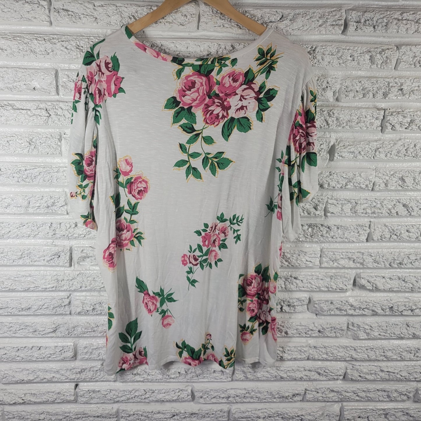 Lularoe Womens Top 3XL Plus Tee Short Sleeve Pink Green Floral Comfy Casual