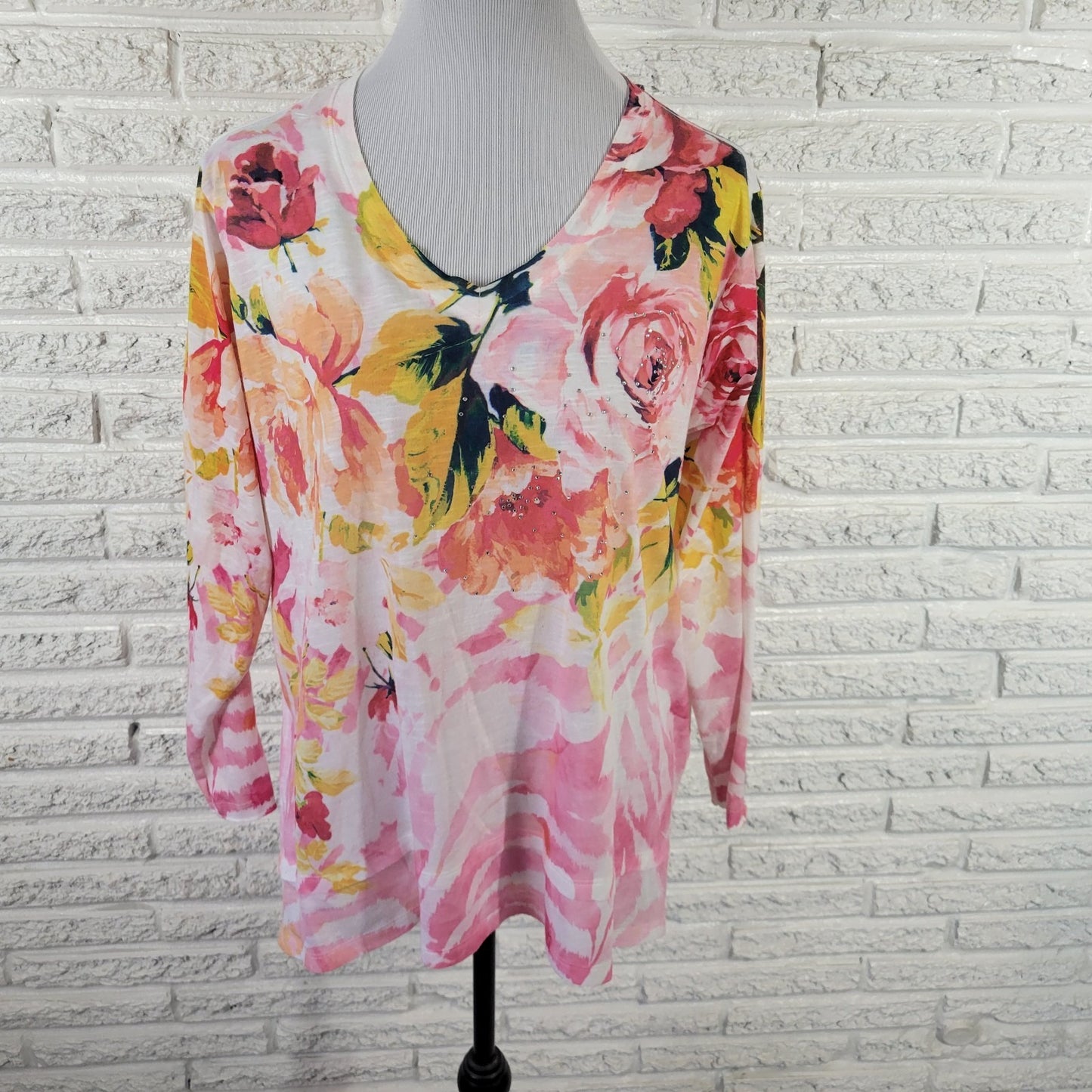 Concepts Womens Top XXL 20 Plus Tee Long Sleeve Pink Floral Rhinestone Casual