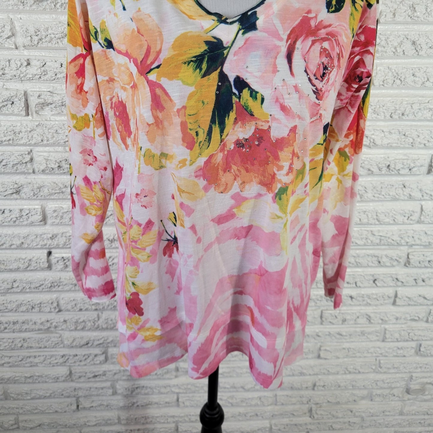 Concepts Womens Top XXL 20 Plus Tee Long Sleeve Pink Floral Rhinestone Casual