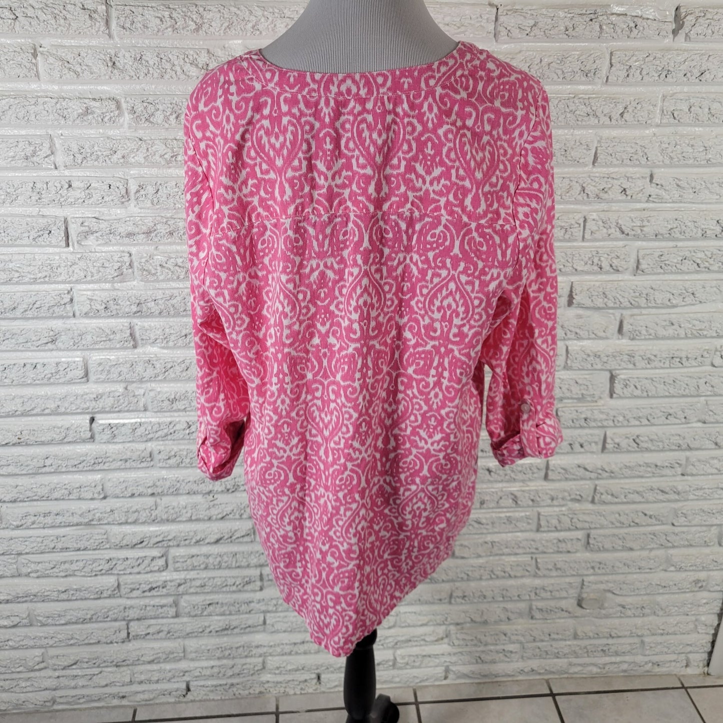 Coral Bay Womens Top 1X Plus Roll Tab Sleeve Pink Geometric Buttons Linen Rayon