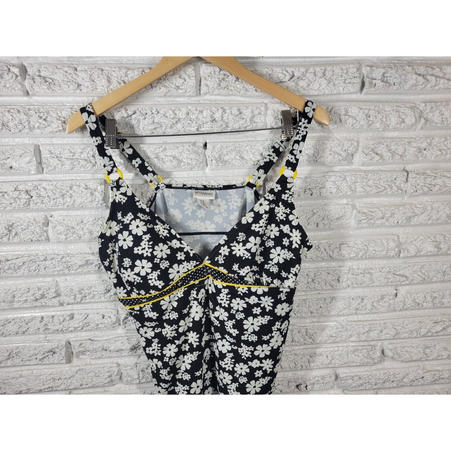 Motherhood Maternity Womens Swim Top Extra Large Spaghetti Black Floral Bra