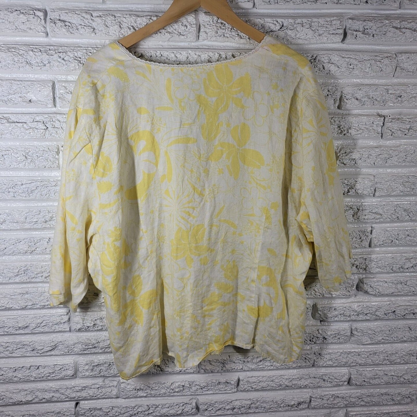 St Tropez West Women Top 3X 3/4 Sleeve Yellow Floral Linen Lightweight Lace Trim