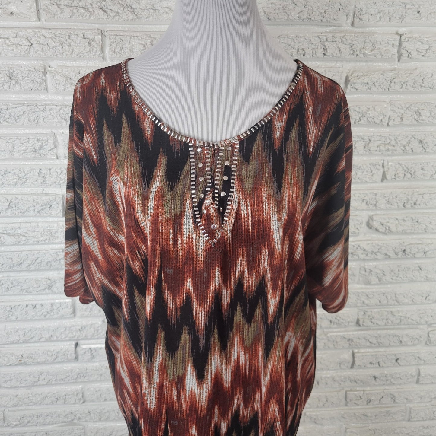 Notations Womens Top 2X Plus Short Sleeve Earth Tones Watercolor Studded Comfy