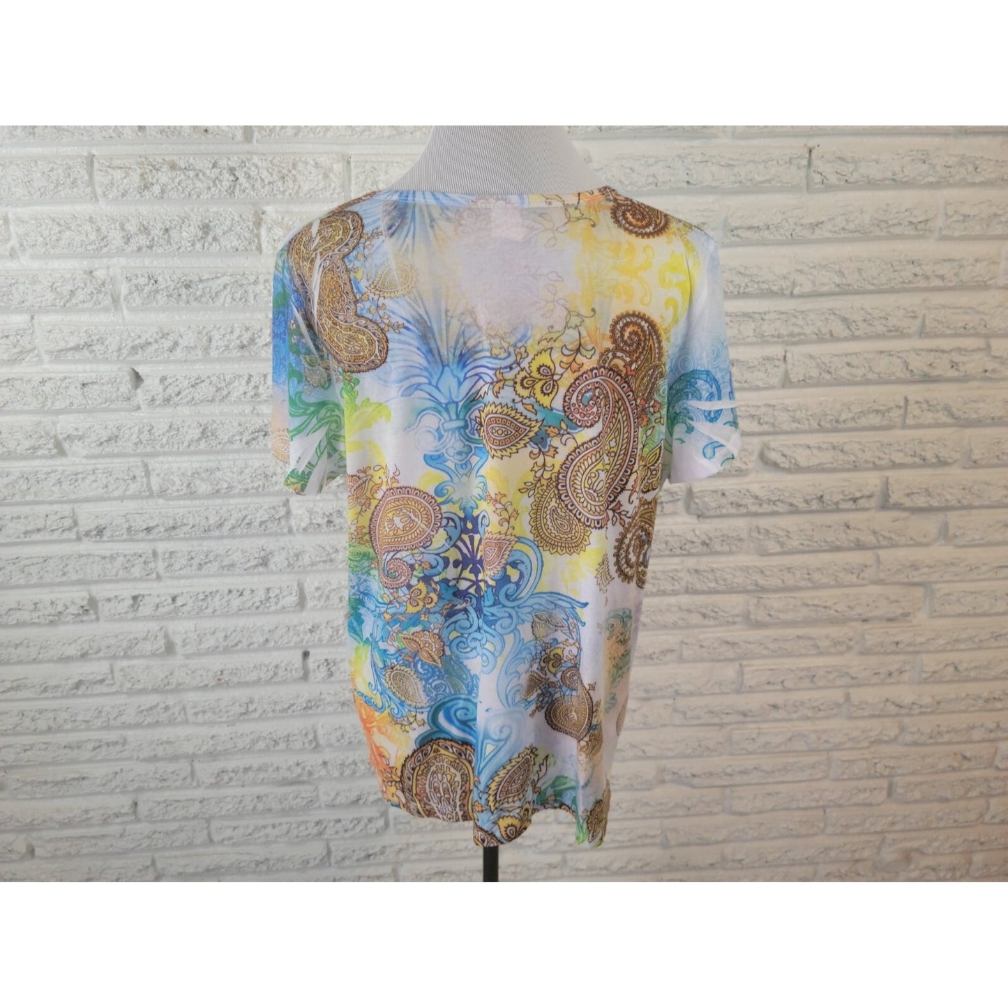 Only Nine Womens Top 2X Plus Tee Short Sleeve Polyester Laser Cut Blue Paisley