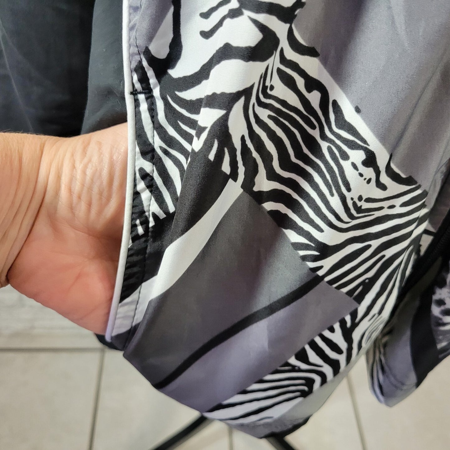 Activology Women Jacket Extra Large Black Animal Print  Zip Lightweight Lined