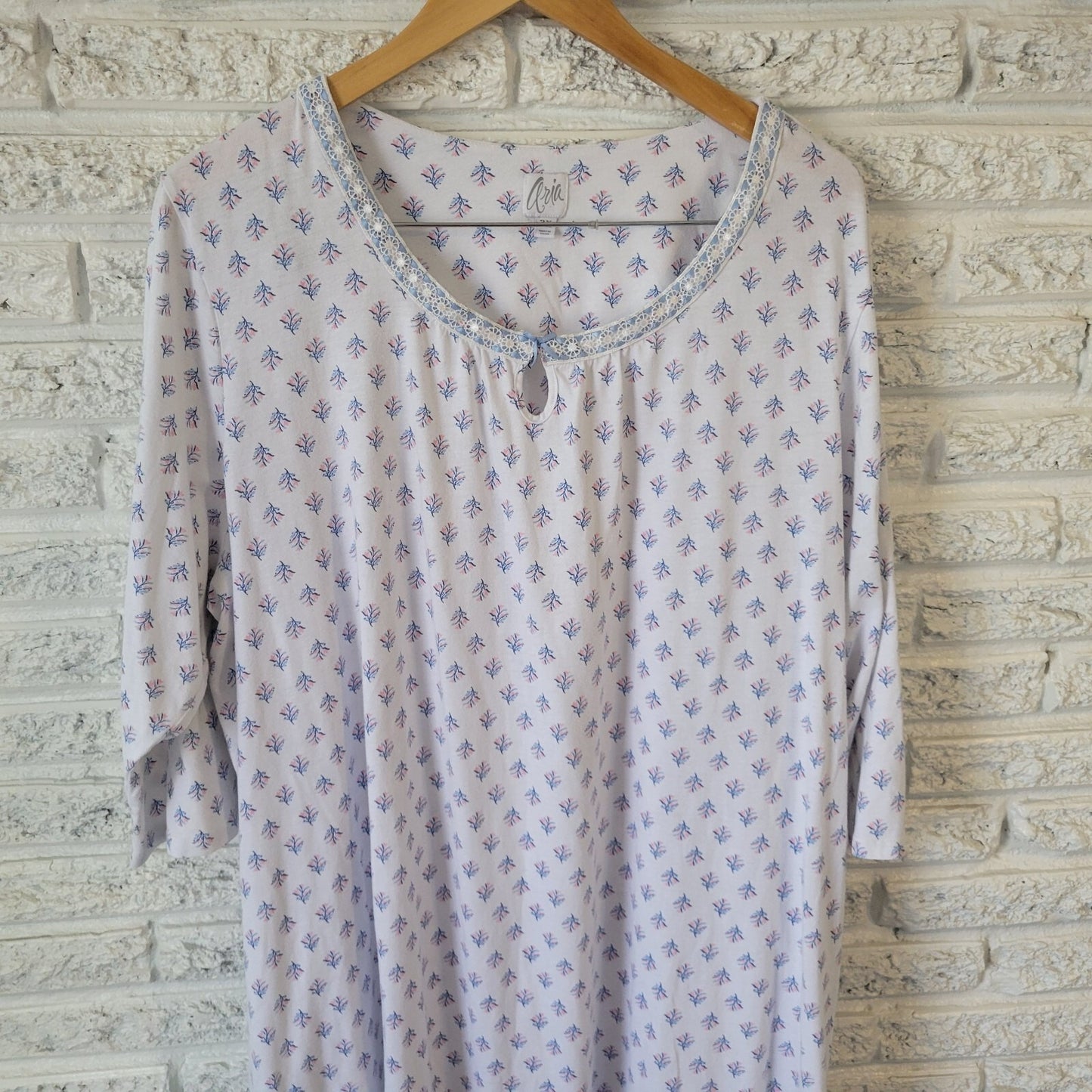 Aria Womens Pajama Top 3X Plus 3/4 Sleeve Blue Pink Floral Lace Trim Lightweight
