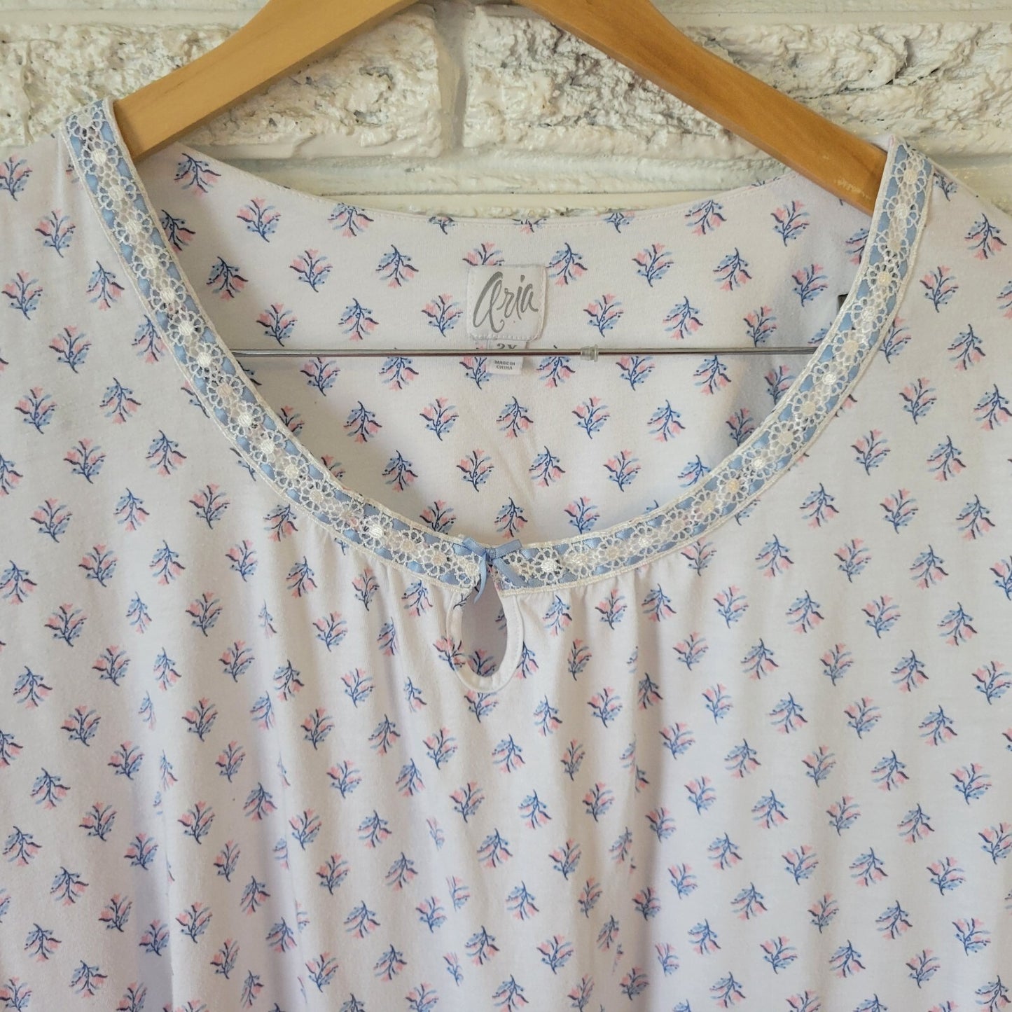 Aria Womens Pajama Top 3X Plus 3/4 Sleeve Blue Pink Floral Lace Trim Lightweight