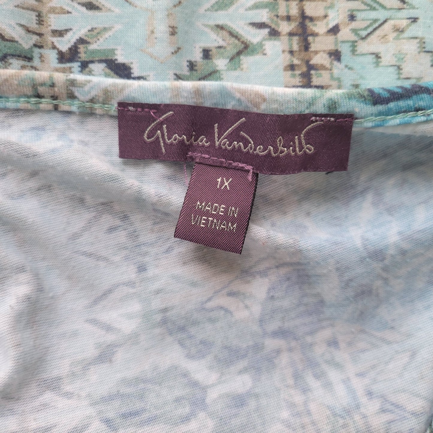 Gloria Vanderbilt Womens Top 1X Tee Short Sleeve Blue Roses Poly Blend Studded