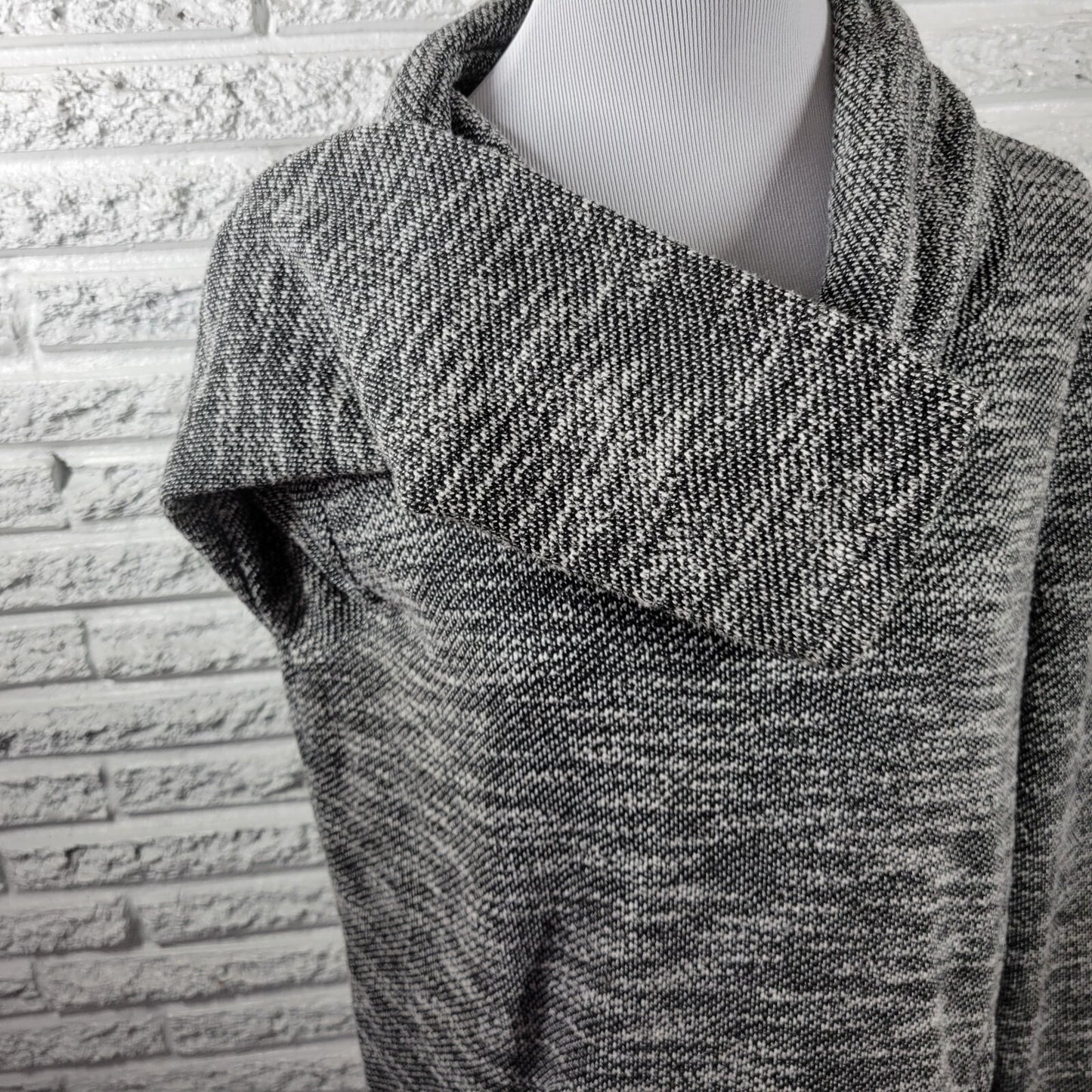 Croft Barrow Womens Sweater Extra Large Long Sleeve Turtleneck Gray Zip Pockets