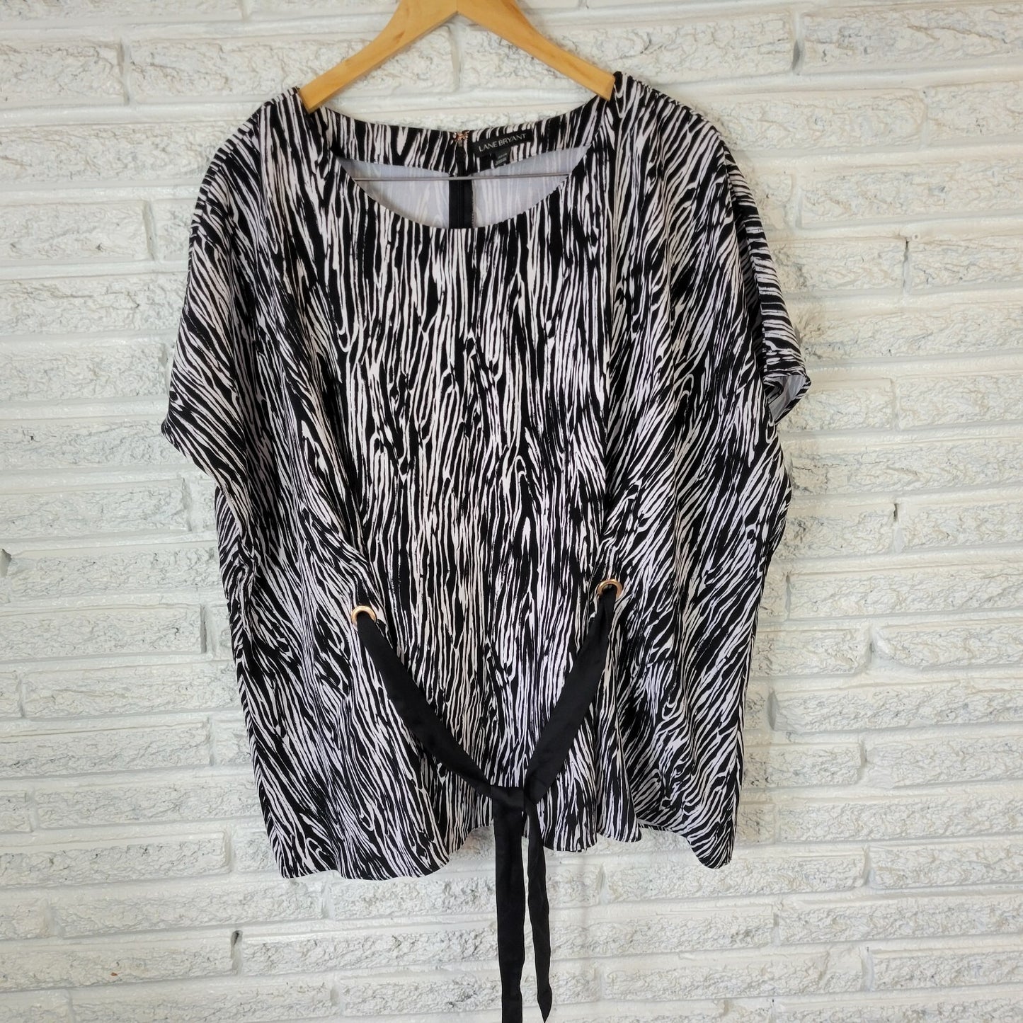 Lane Bryant Womens Top 22 24 Plus Zip Back Zebra Black Animal Print Poly Blend