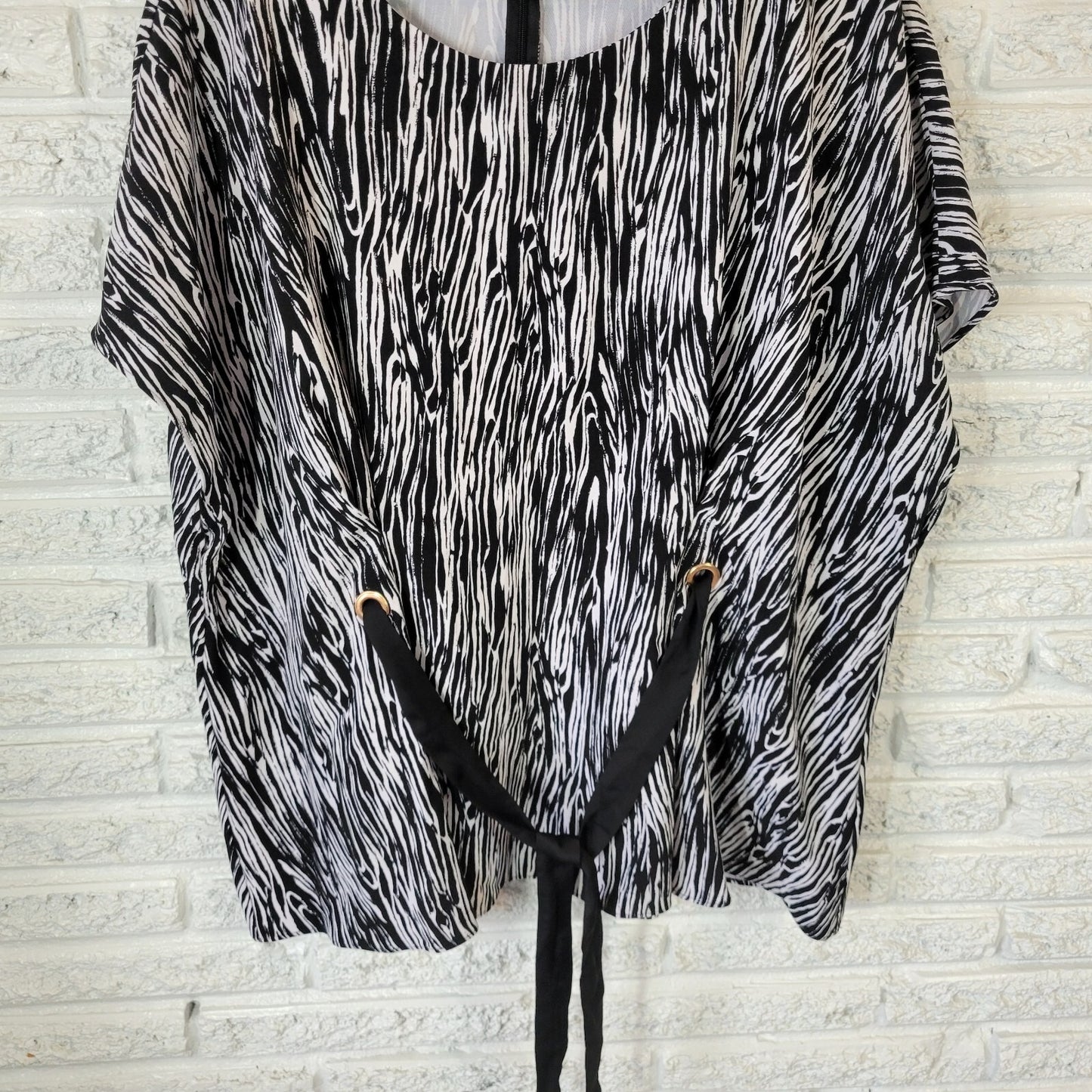 Lane Bryant Womens Top 22 24 Plus Zip Back Zebra Black Animal Print Poly Blend