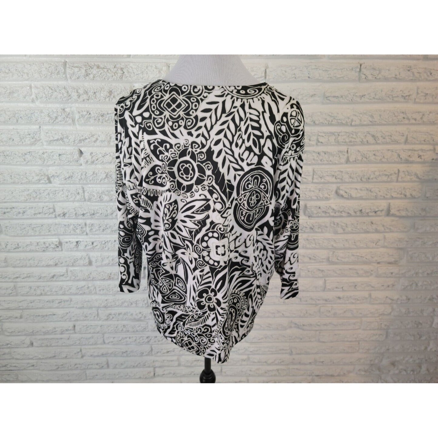 RQT Womens Top 2X Plus 3/4 Sleeve Pullover Black Floral Beaded Office Casual