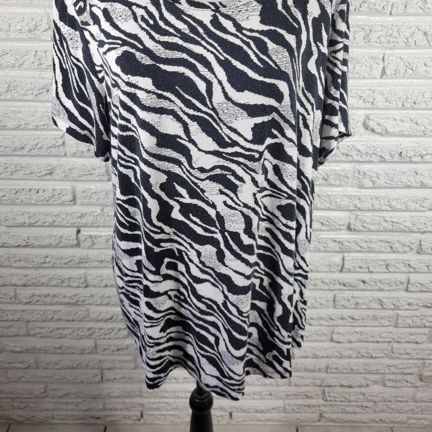 JM Collection 1X T-Shirt Tunic Women Plus Size Black Animal Print Rayon Stretch