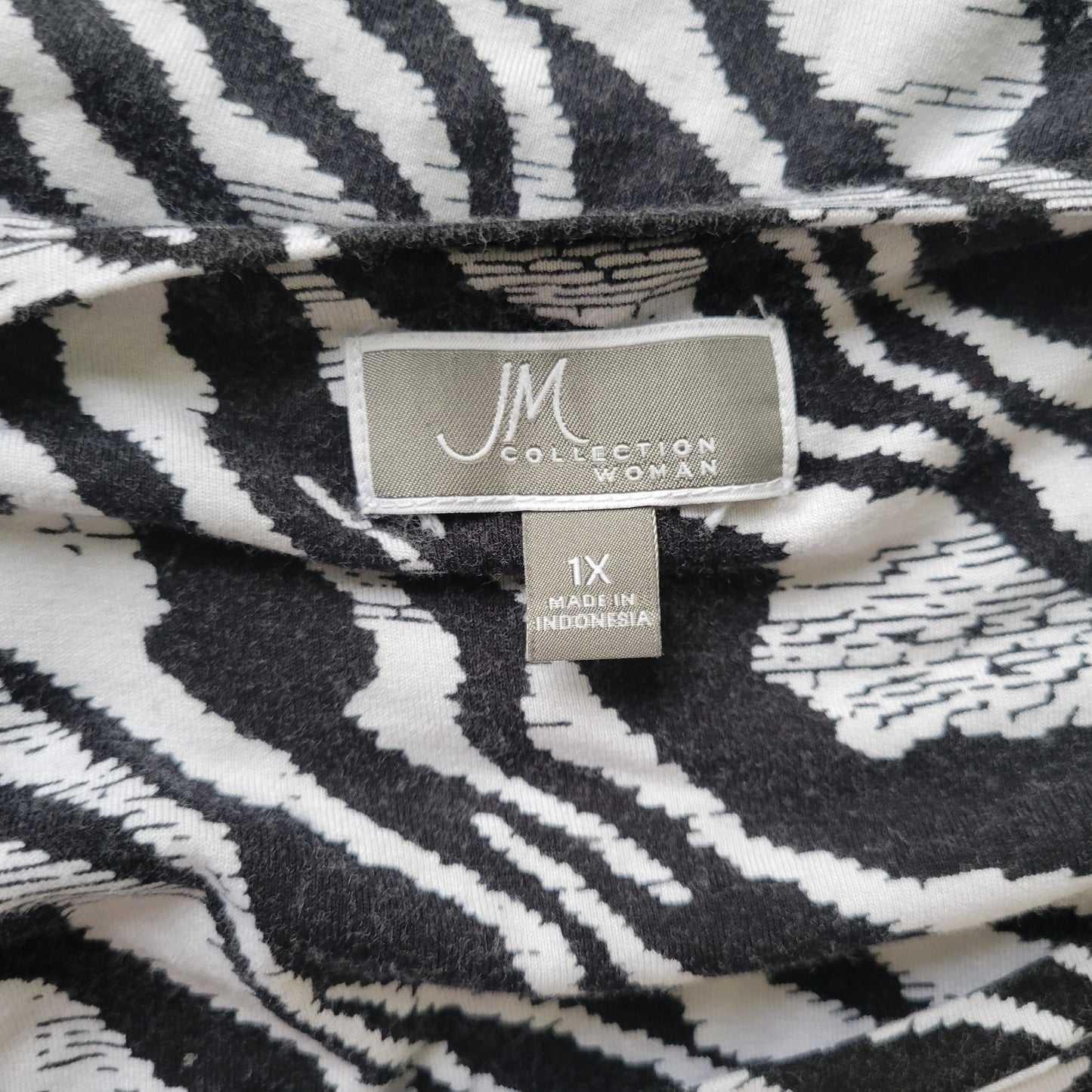 JM Collection 1X T-Shirt Tunic Women Plus Size Black Animal Print Rayon Stretch