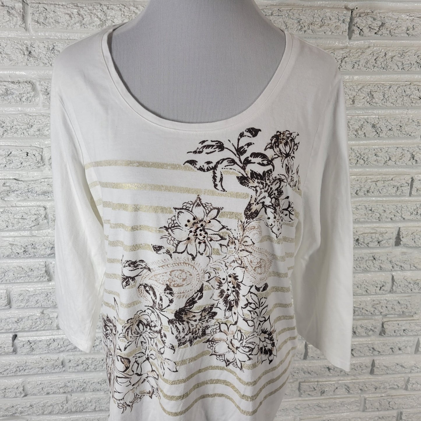 Chicos Zenergy Women Top Tee 3 Standard XL 3/4 Sleeve White Floral Comfy Studded