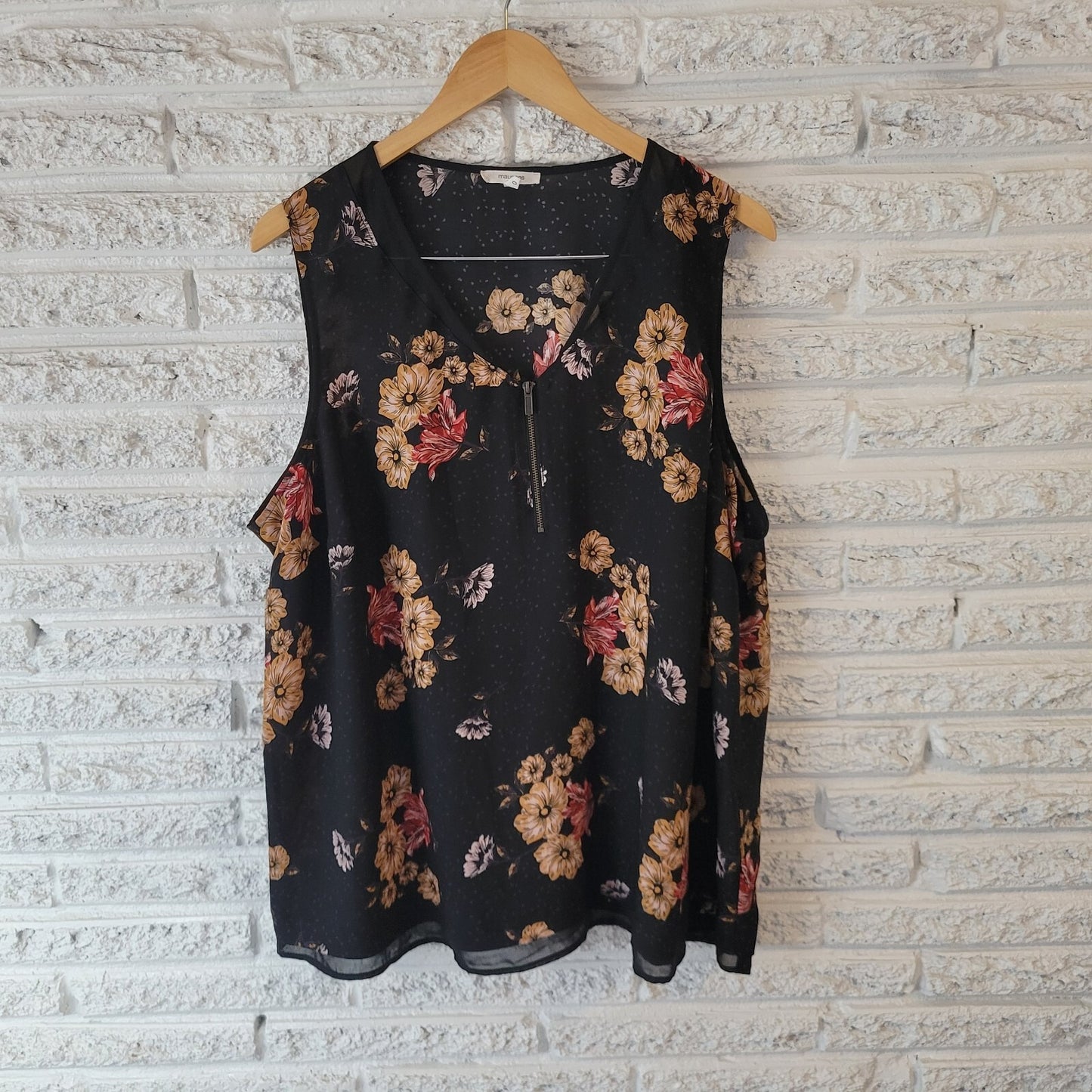 Maurices Womens Top 0 0X Plus Sleeveless Flowy Black Floral Sheer Lightweight