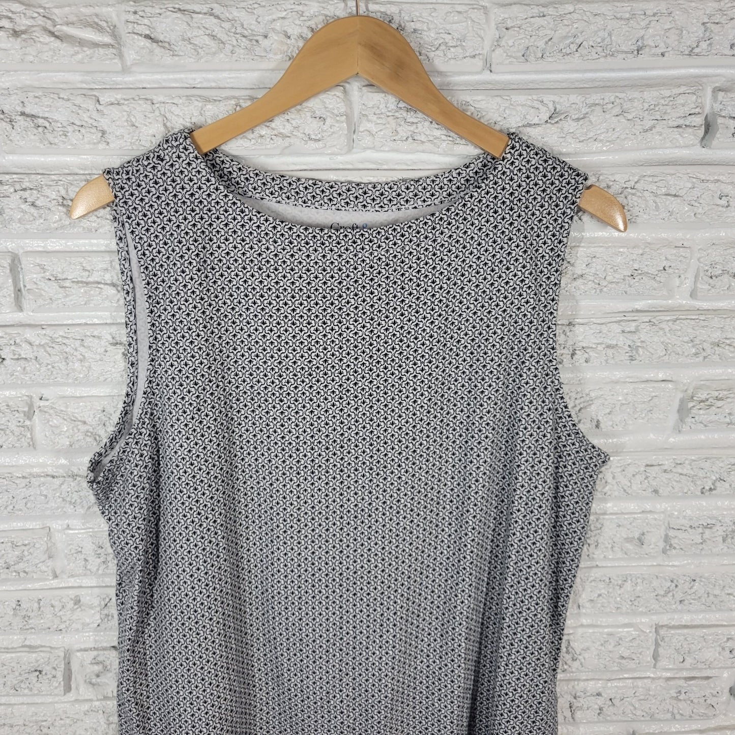 Croft Barrow Womens Top XXL Plus Tank Classic Black Geometric Cotton Lightweight