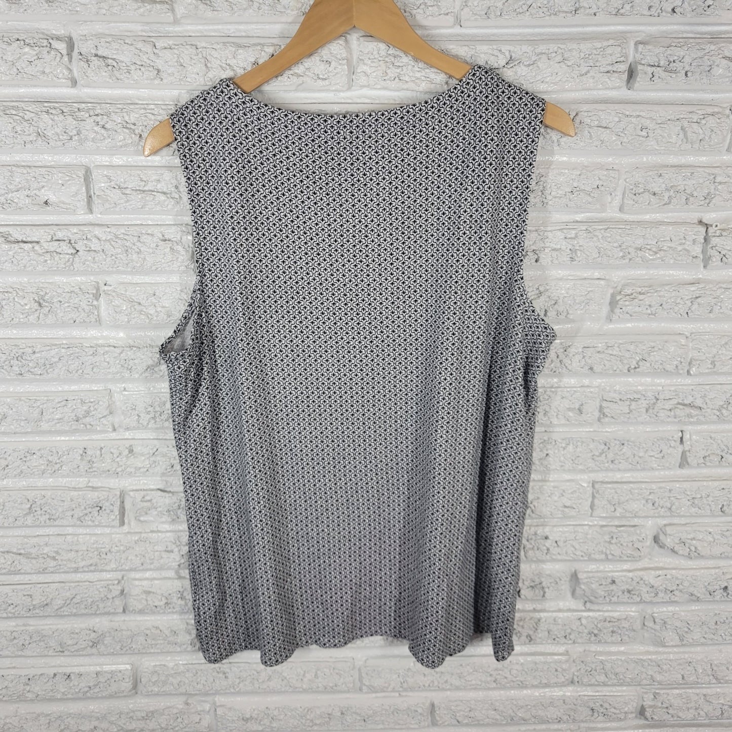 Croft Barrow Womens Top XXL Plus Tank Classic Black Geometric Cotton Lightweight