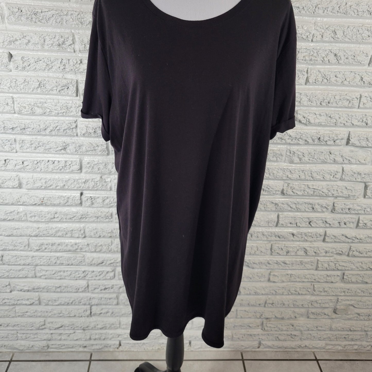 Tek Gear Womens Top 2X Plus Tee On the Go Short Sleeve Black Lightweight Casual