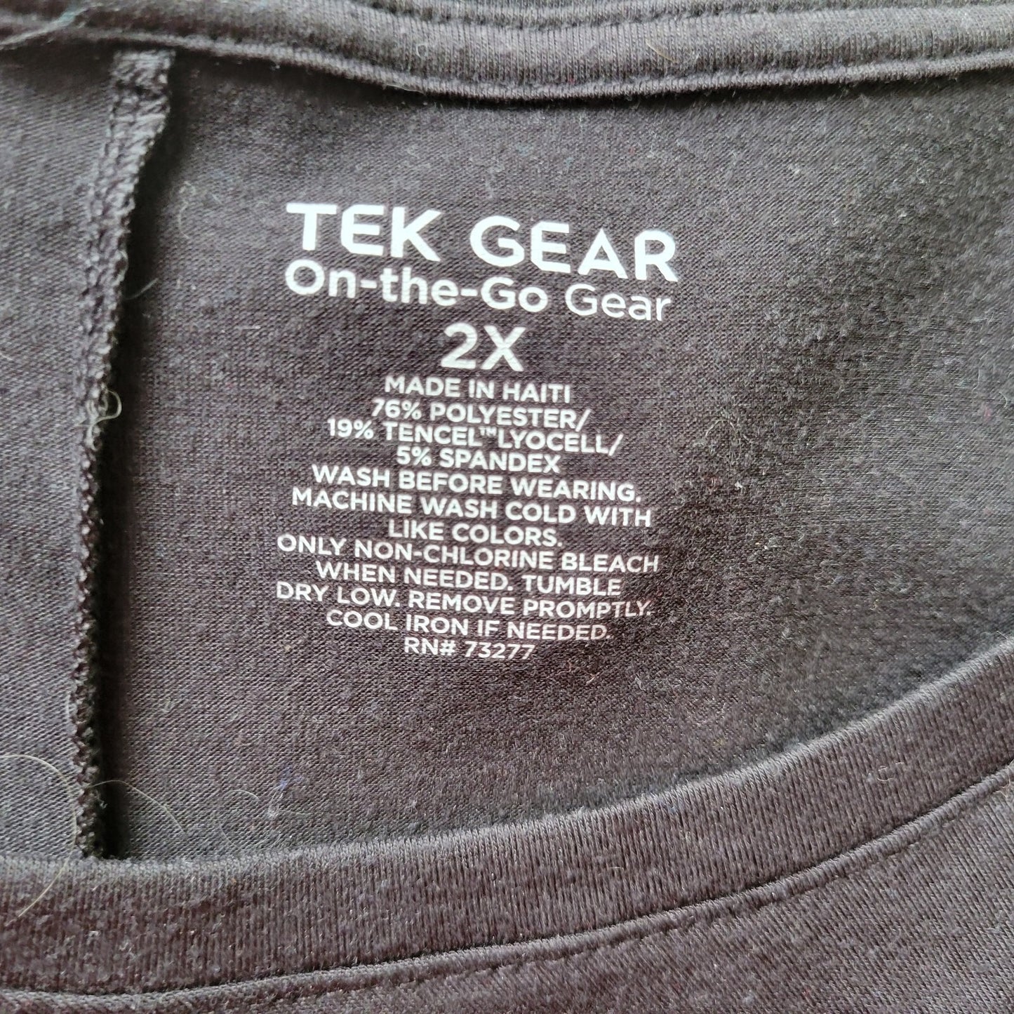Tek Gear Womens Top 2X Plus Tee On the Go Short Sleeve Black Lightweight Casual