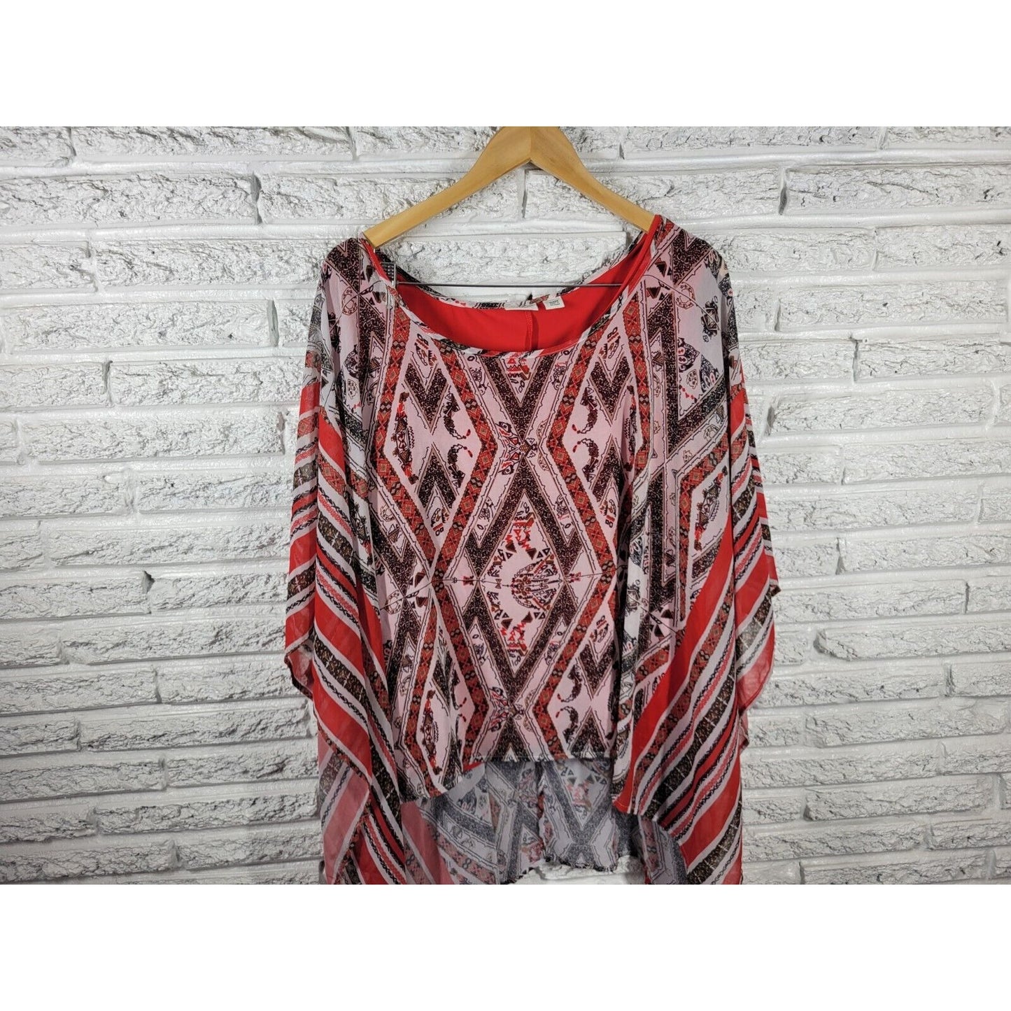 Cato Womens Top 26W 28W Plus Tunic Handkerchief Hem Kimono Sleeve Red Geometric