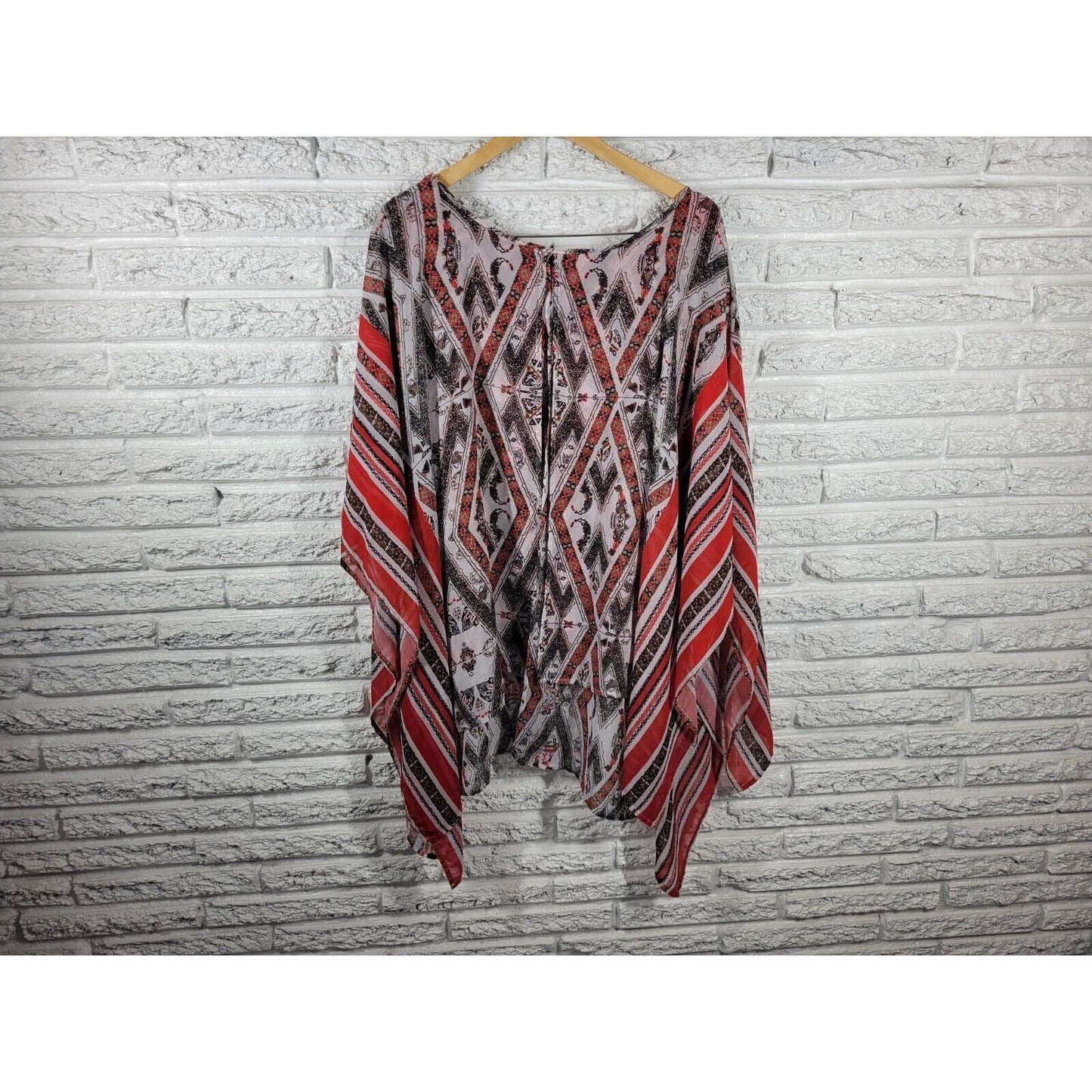 Cato Womens Top 26W 28W Plus Tunic Handkerchief Hem Kimono Sleeve Red Geometric