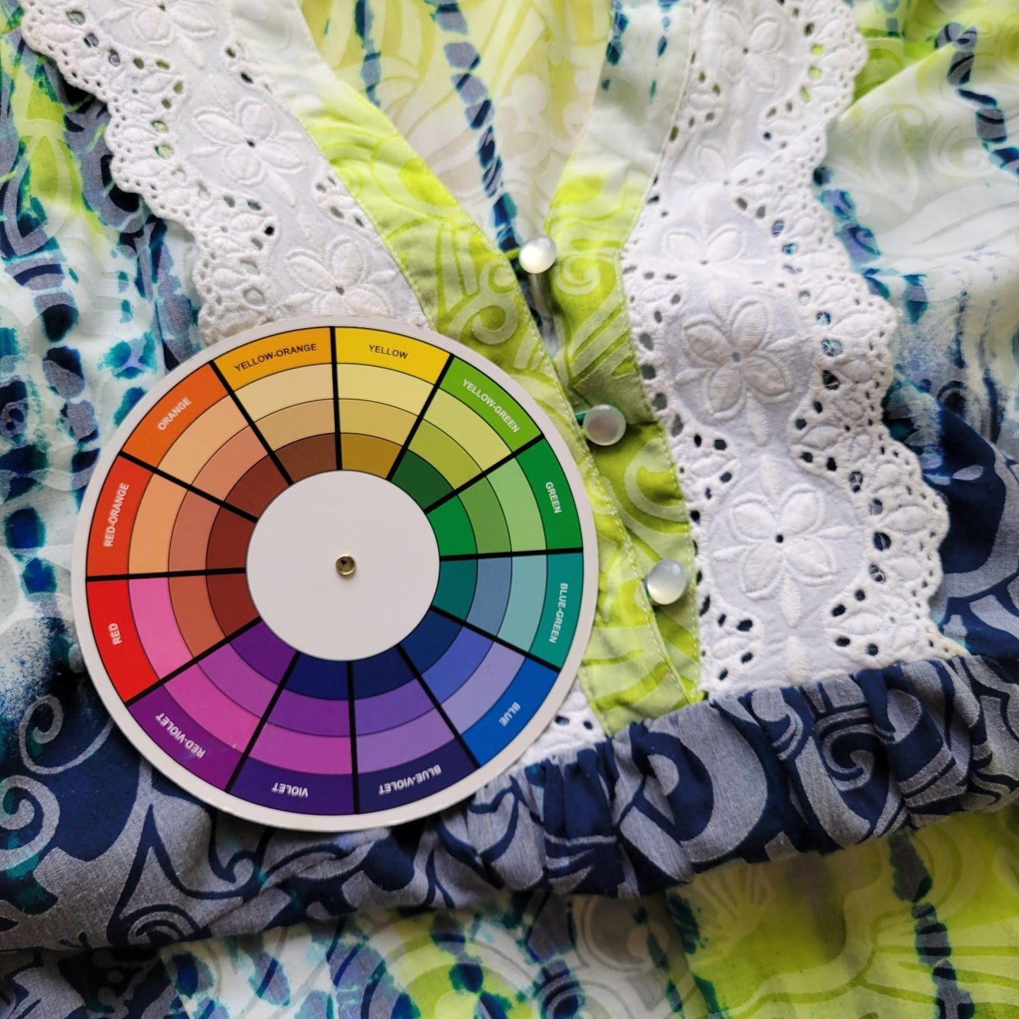 Dress Barn Women Top 2X Plus Tunic Green Blue Watercolor Lace Lightweight Casual