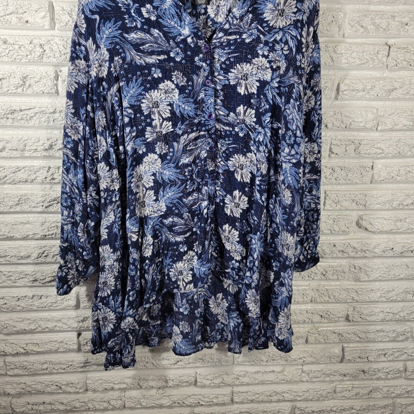 Chelsea Theodore Women Top 3X Long Sleeve Blue Button Up Lightweight Sheer Rayon