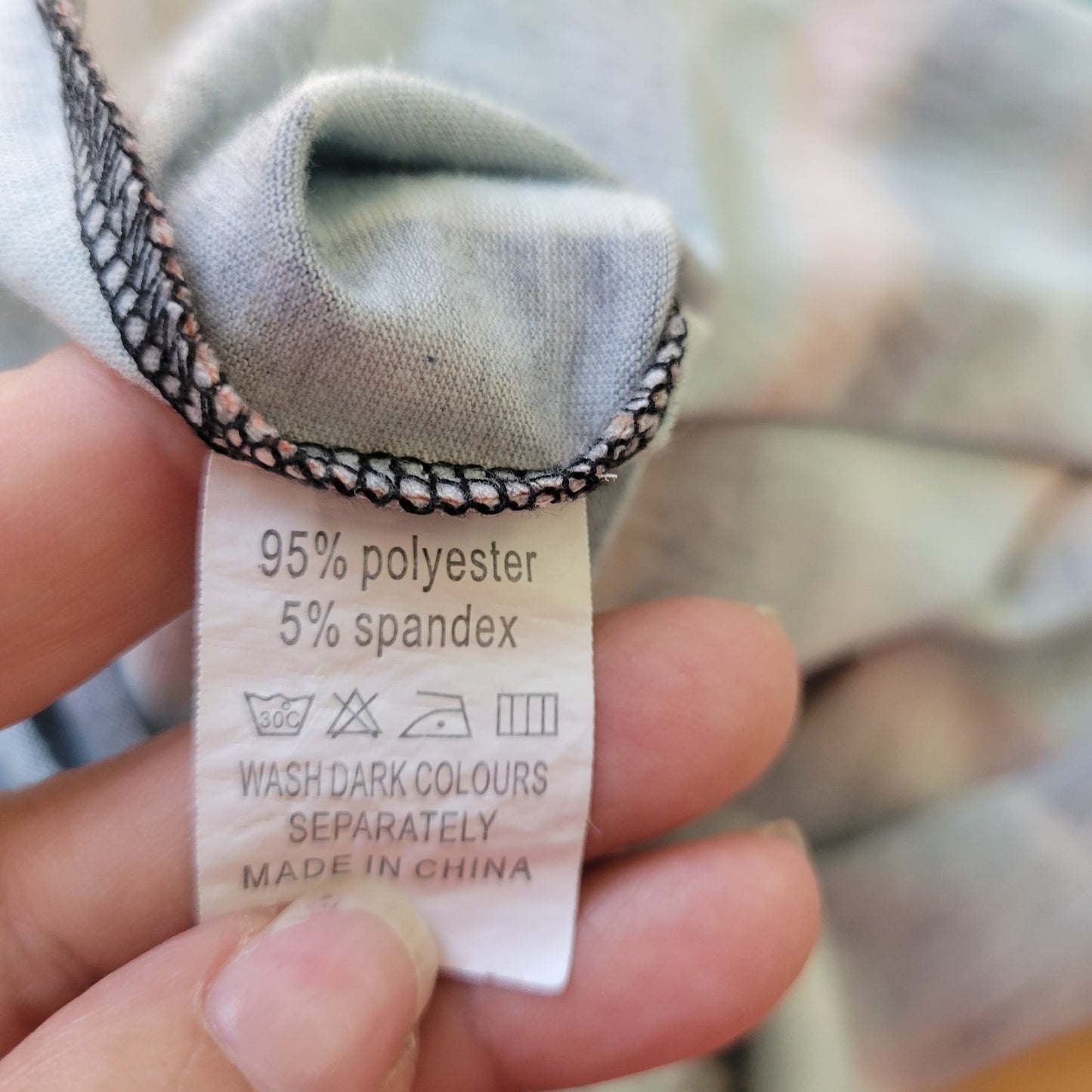 Southern Stitch Womens Top 2XL Plus Tunic Red Blue Watercolor Poly Blend Keyhole