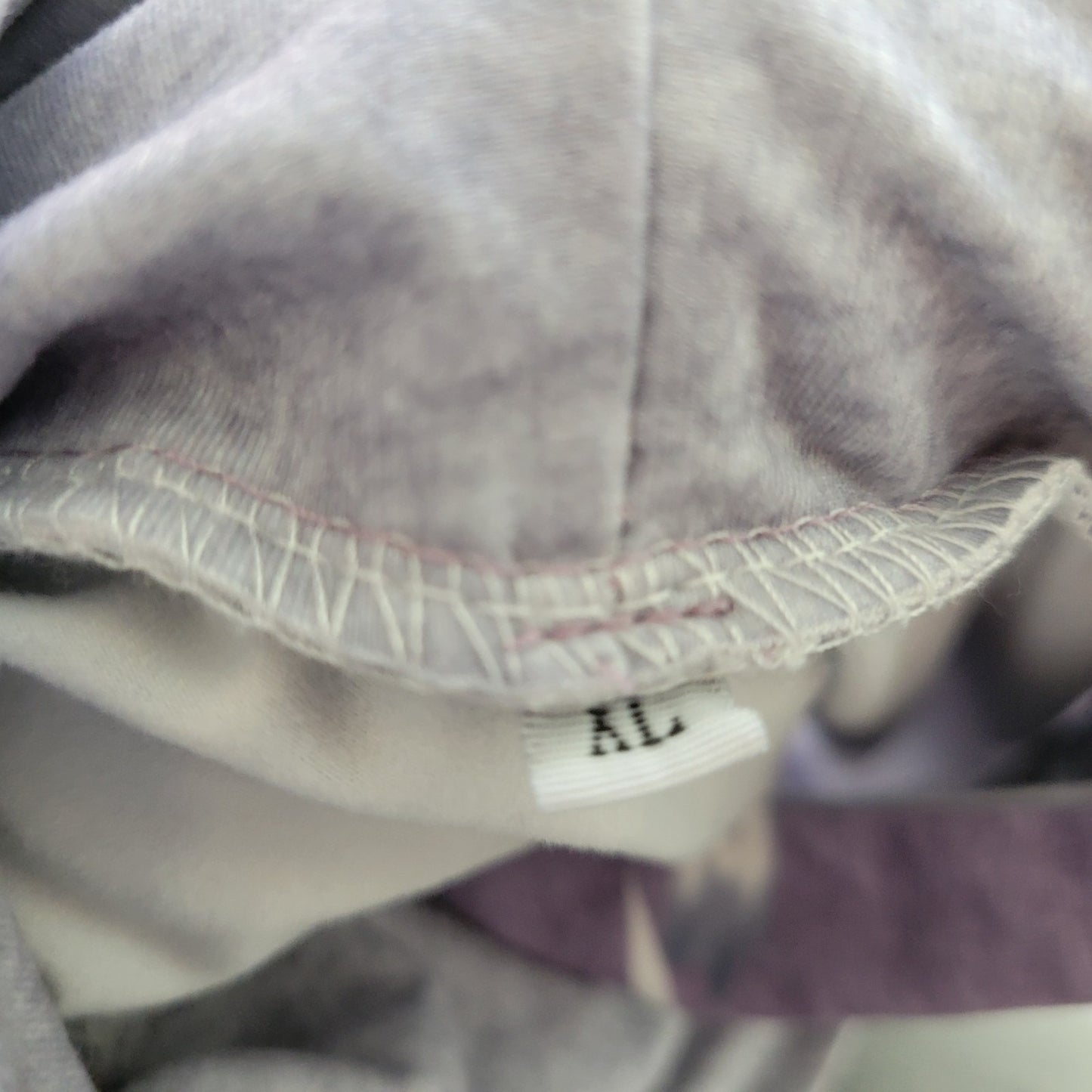 Womens Top Extra Large XL Tee Hoodie Lavender Floral Pockets Poly Blend Casual