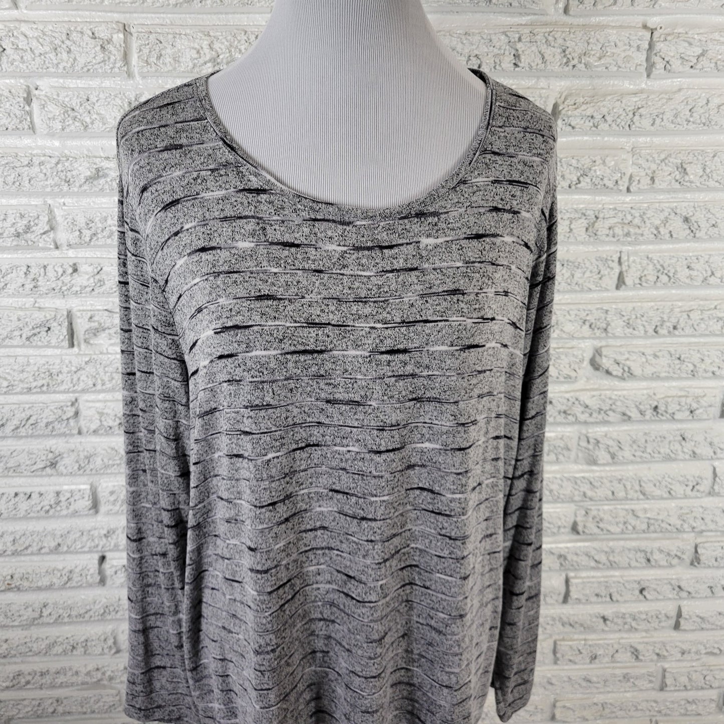 Apt 9 Womens Top 2X Plus Long Sleeve Gray Stripe Sheer Rayon Blend Casual Knit