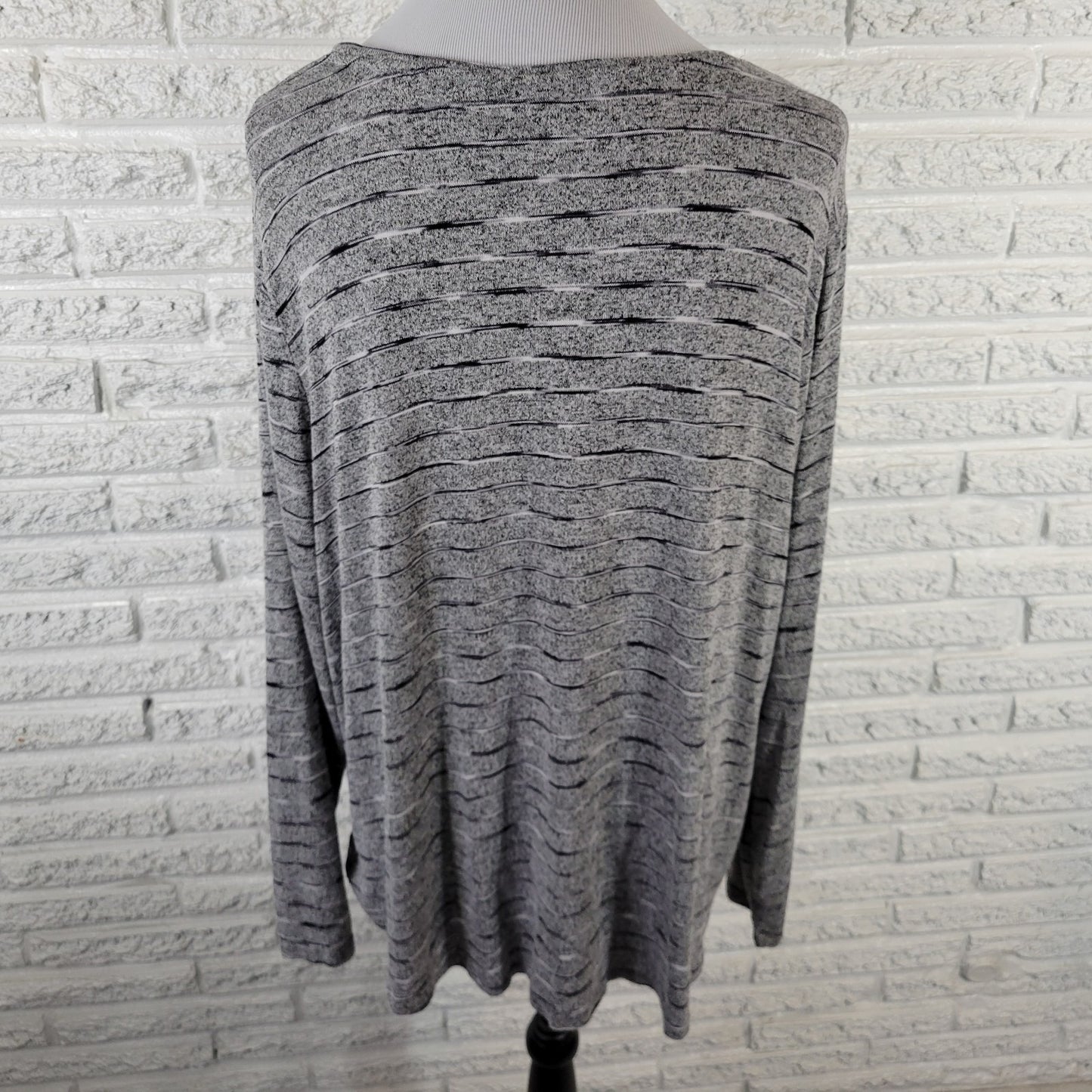 Apt 9 Womens Top 2X Plus Long Sleeve Gray Stripe Sheer Rayon Blend Casual Knit