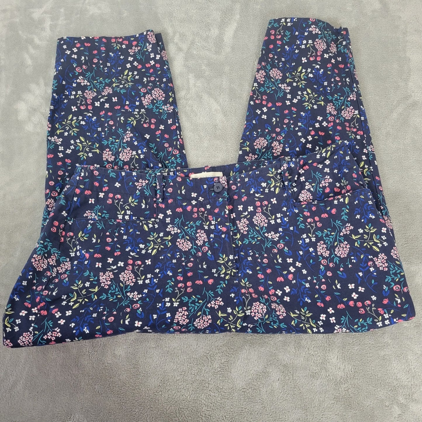 Talbots Womens Pants 20W Plus Capri Blue Floral Zip Fly Comfy Pockets Casual