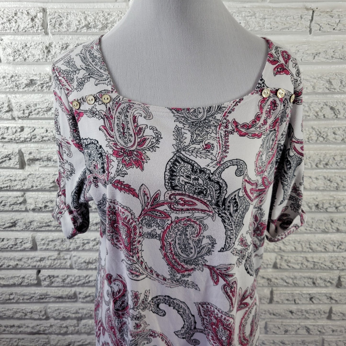 Croft Barrow Womens Top Extra Large Tee Roll Tab Sleeve Cotton Pink Paisley