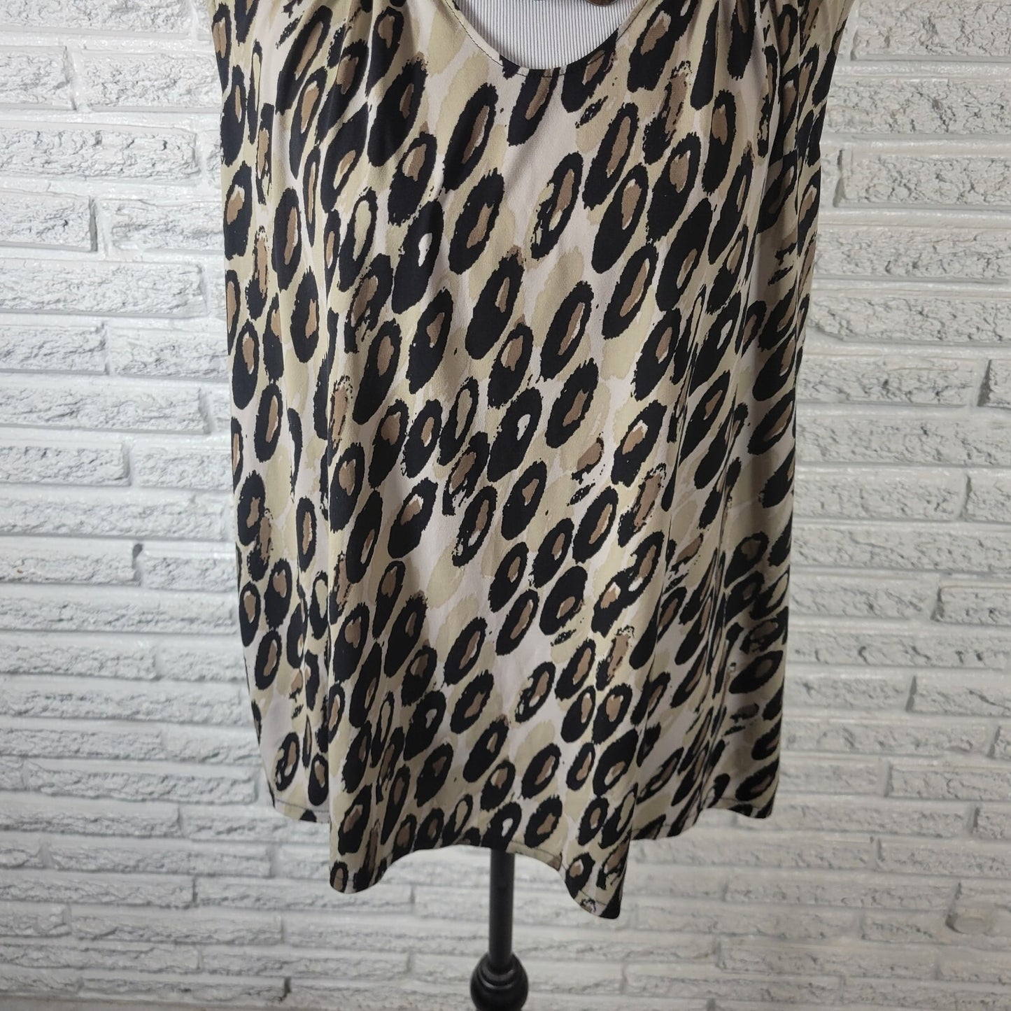 East 5th Womens Top 2X Plus Sleeveless Black Tan Animal Print Keyhole Poly Blend