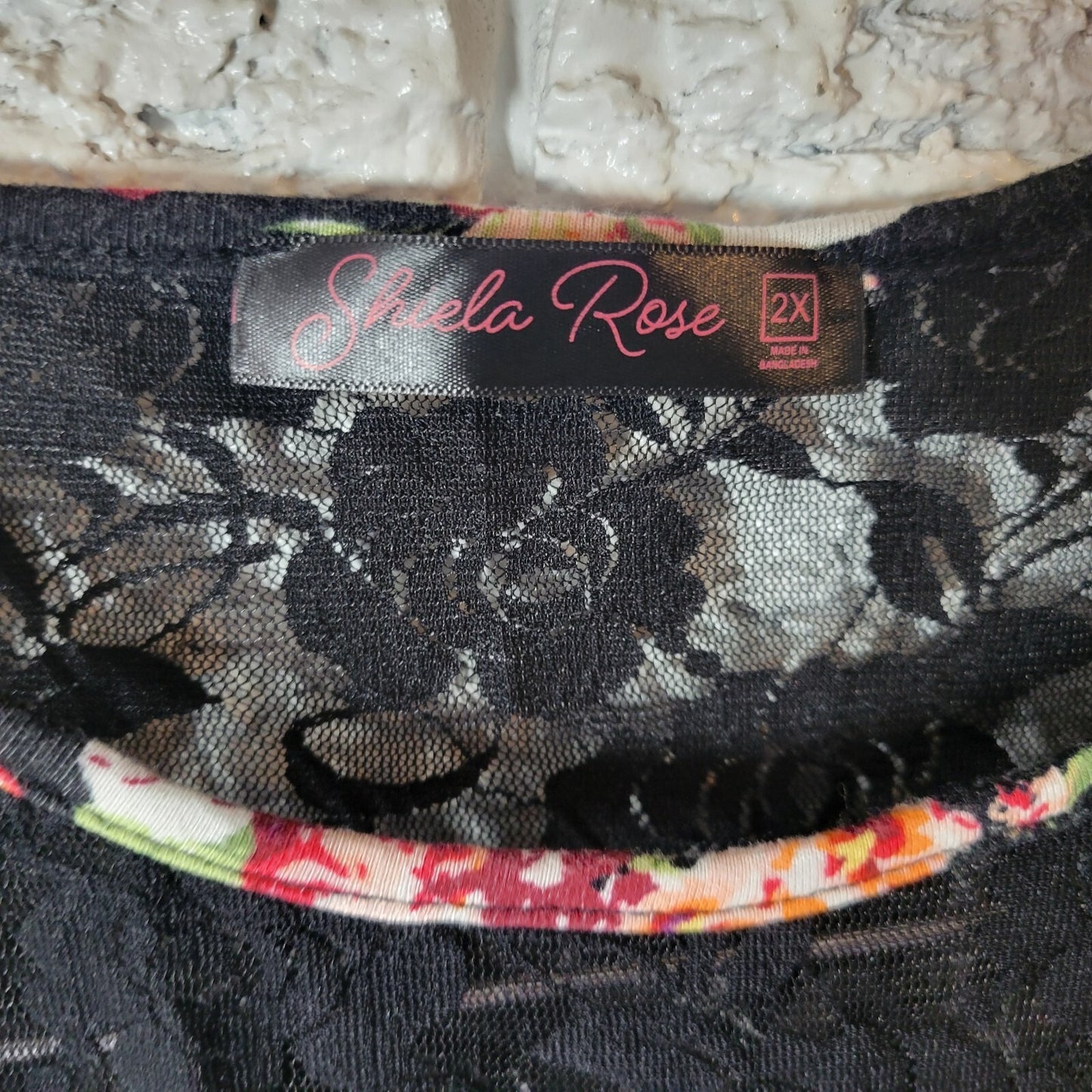 Sheila Rose Womens Top 2X Plus Sleeveless Casual Black Pink Floral Lace Yoke