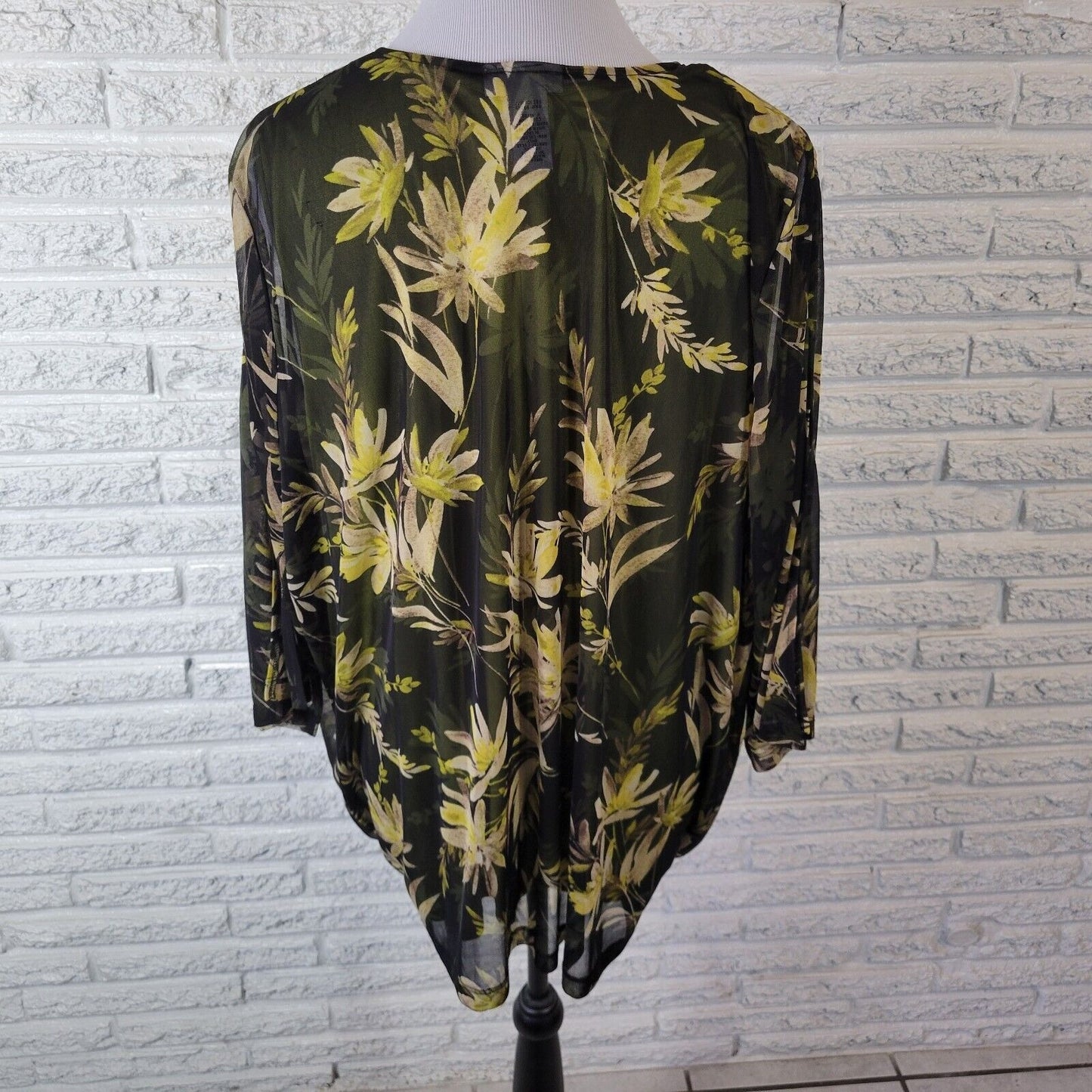 Catherines Womens Top 1X Split Sleeve with Tank Lightweight Green Floral Office