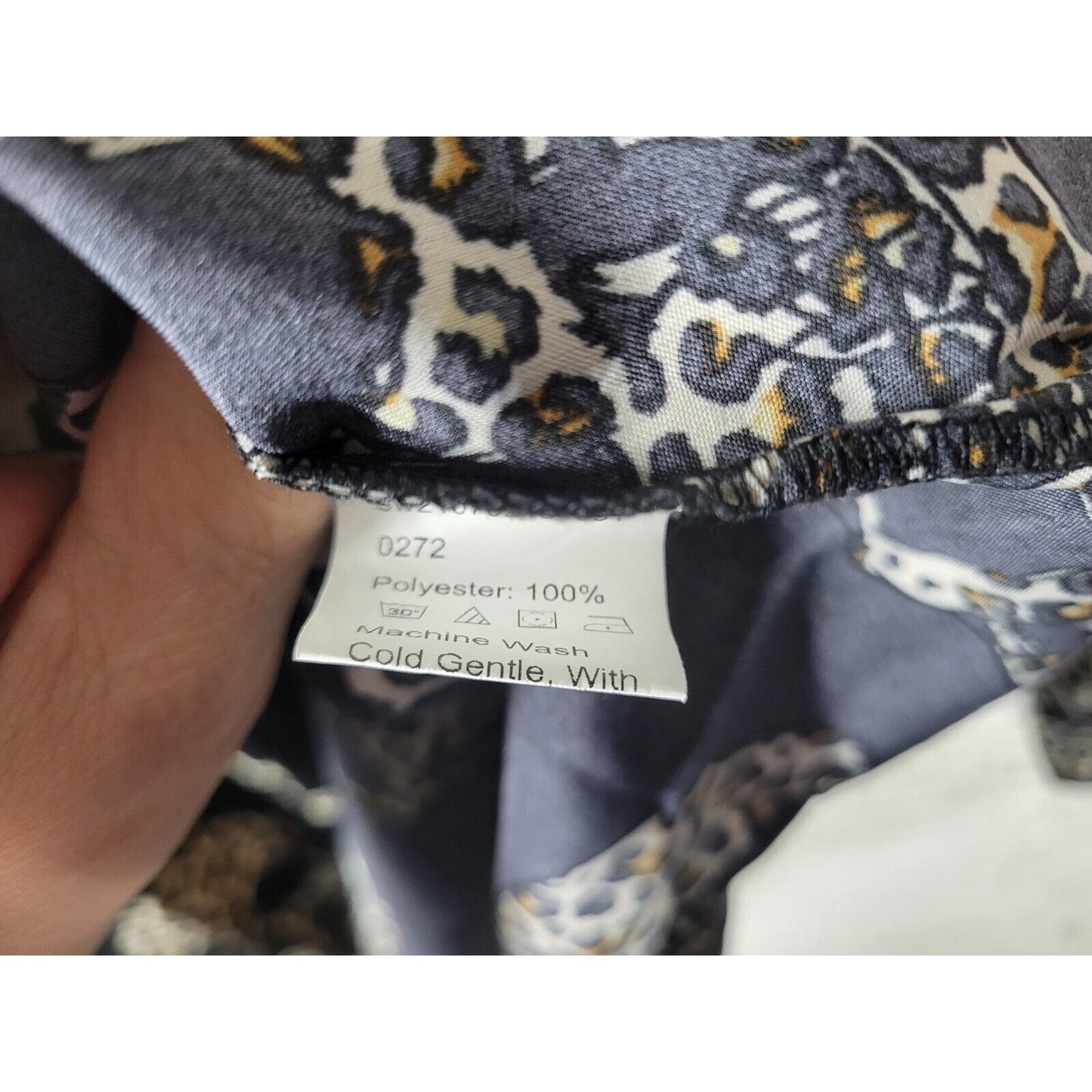 Halloween Emery Rose Womens Top 4XL Skulls All Over Animal Print Polyester Comfy