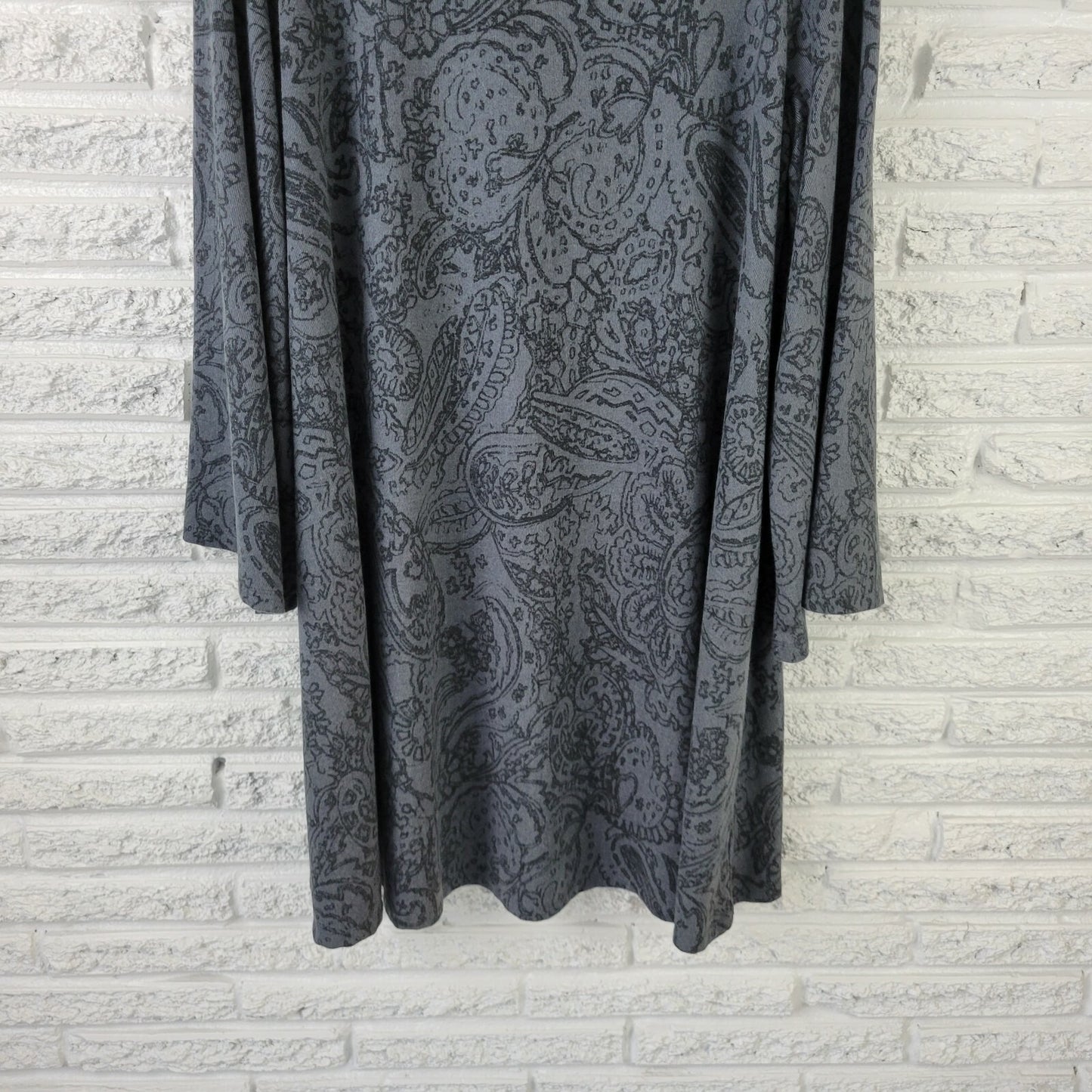 Boutique Women Dress 0X Plus Long Sleeve Gray Paisley Lattice Back Knee Length