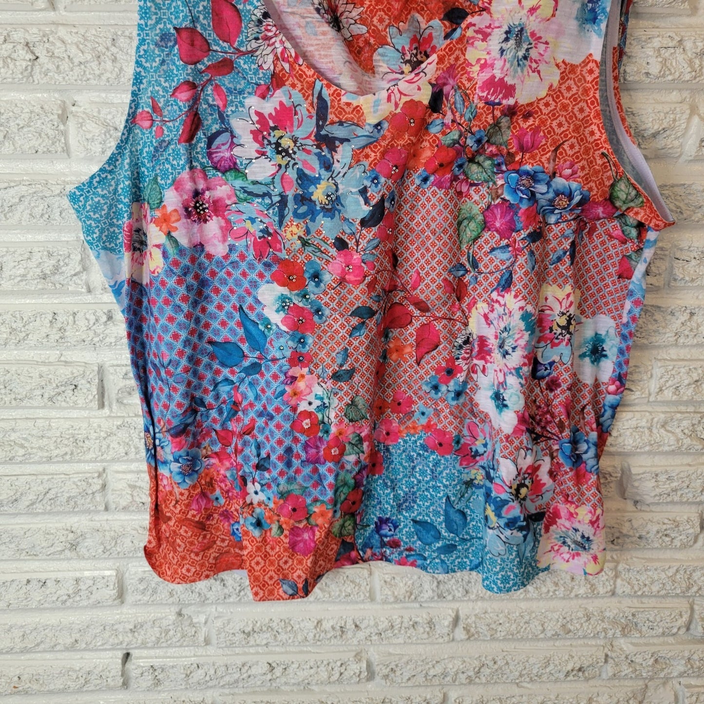 Concepts Womens Top XXXL 22 Sleeveless Blue Red Floral Poly Blend Rhinestones