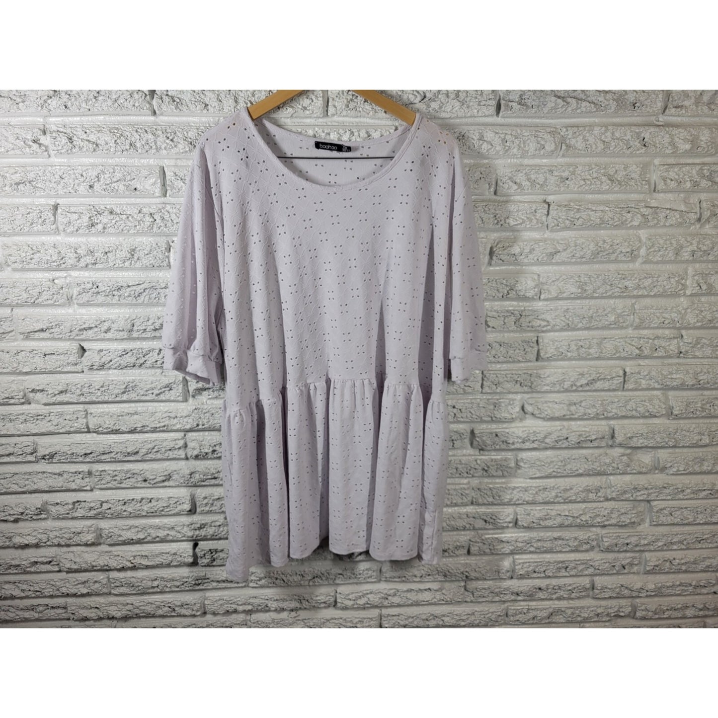 Boohoo Women Top 22 Plus 3/4 Sleeve White Eyelet Comfort Waist Poly Blend Casual