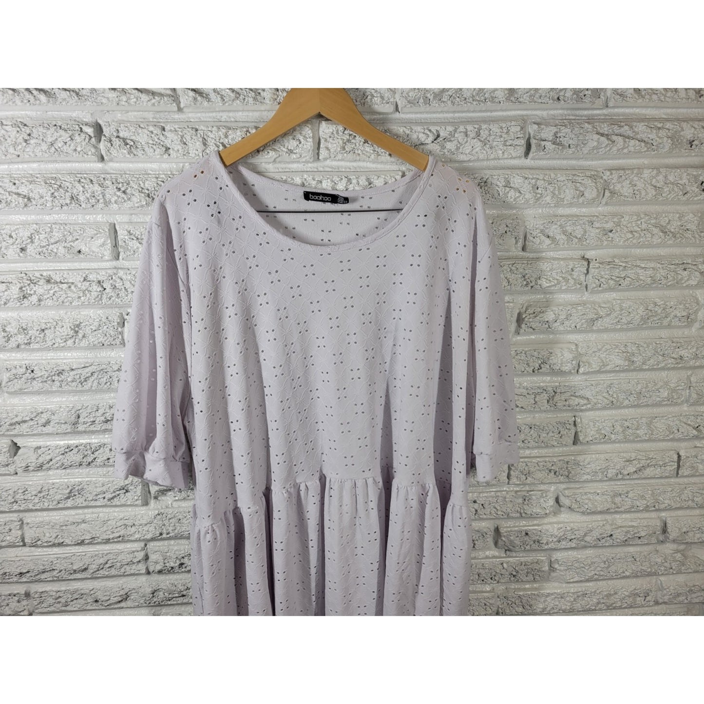 Boohoo Women Top 22 Plus 3/4 Sleeve White Eyelet Comfort Waist Poly Blend Casual