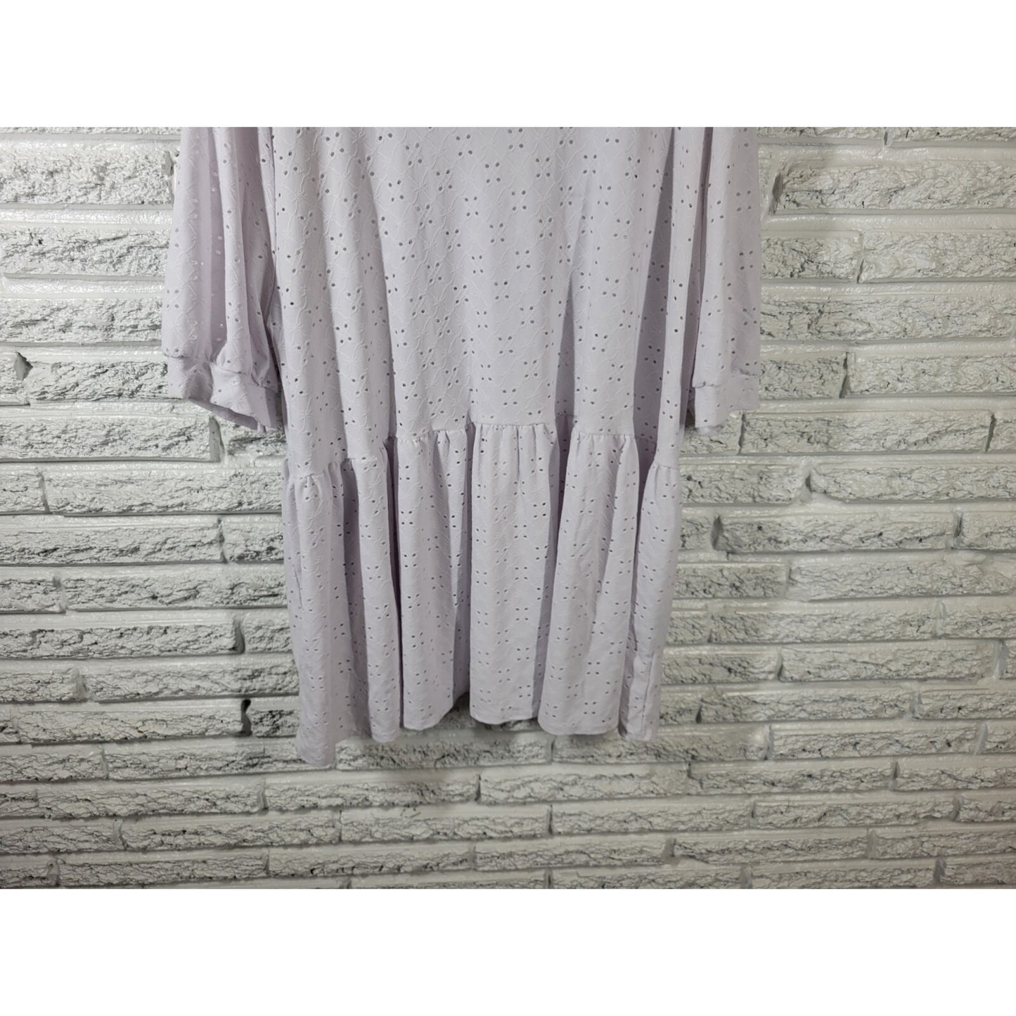 Boohoo Women Top 22 Plus 3/4 Sleeve White Eyelet Comfort Waist Poly Blend Casual