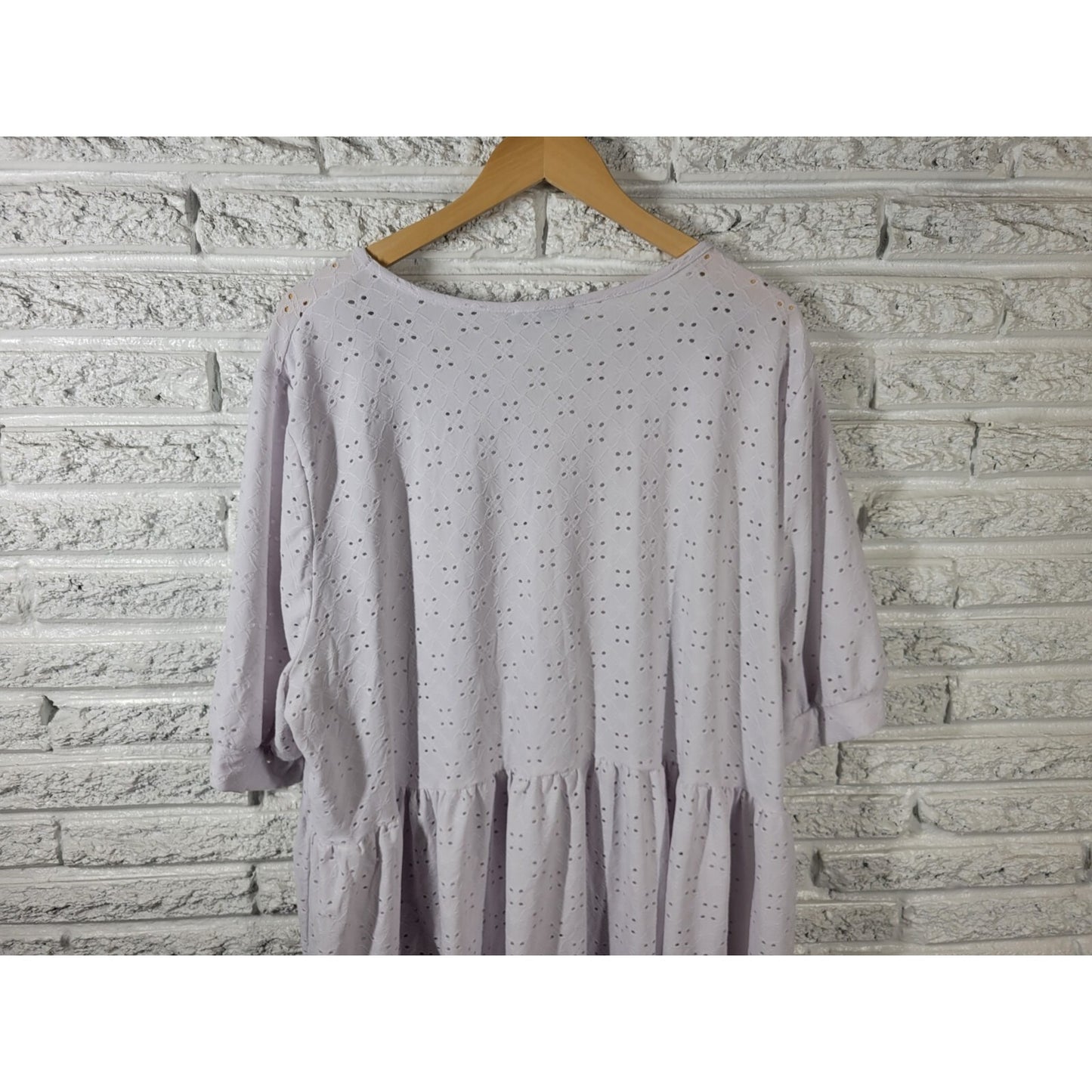 Boohoo Women Top 22 Plus 3/4 Sleeve White Eyelet Comfort Waist Poly Blend Casual